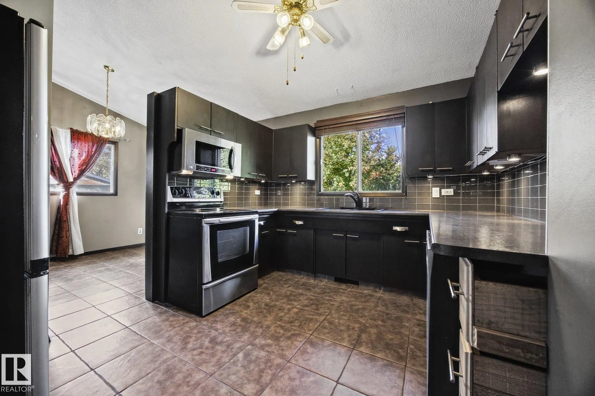 38 RAVEN Drive