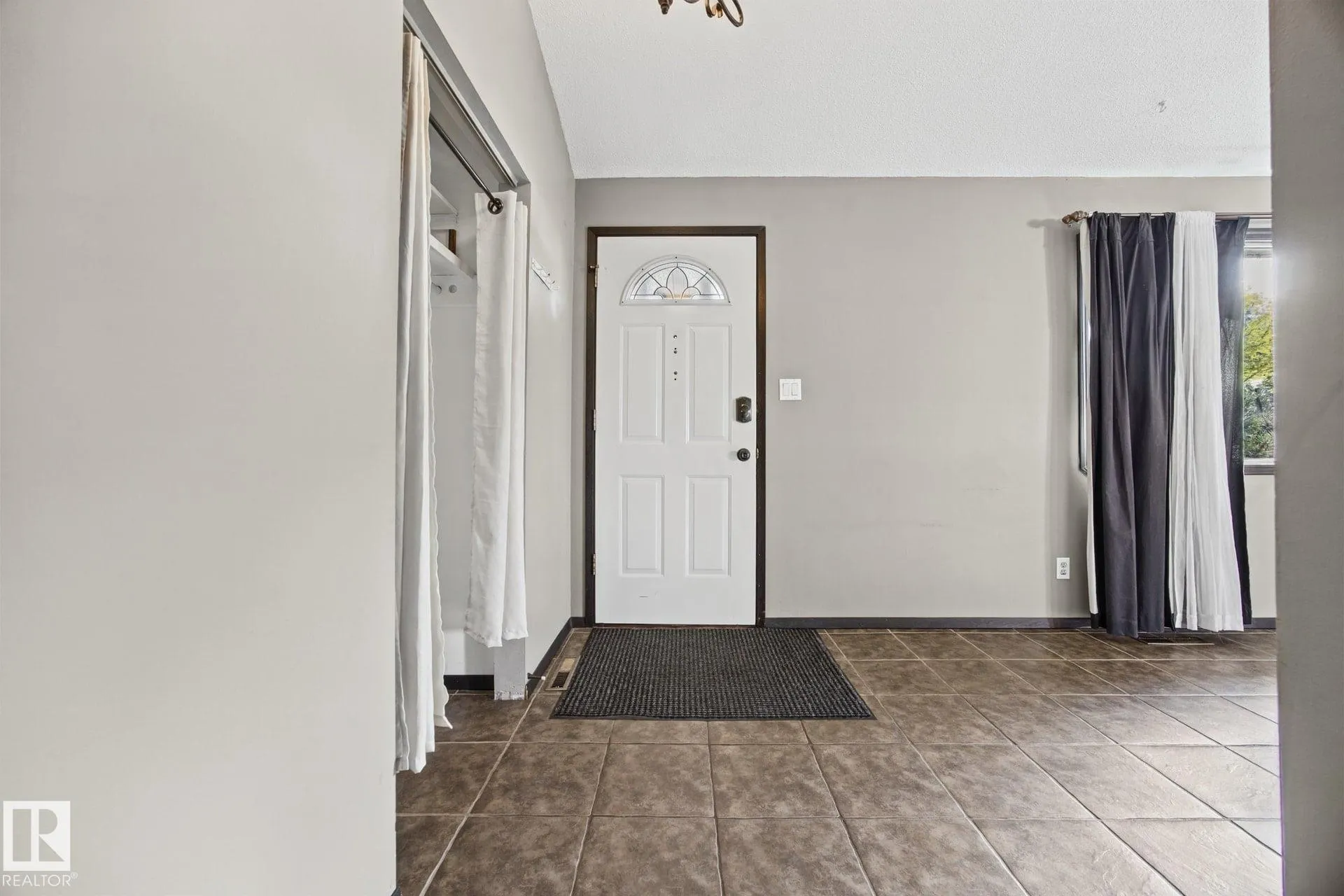 38 RAVEN Drive