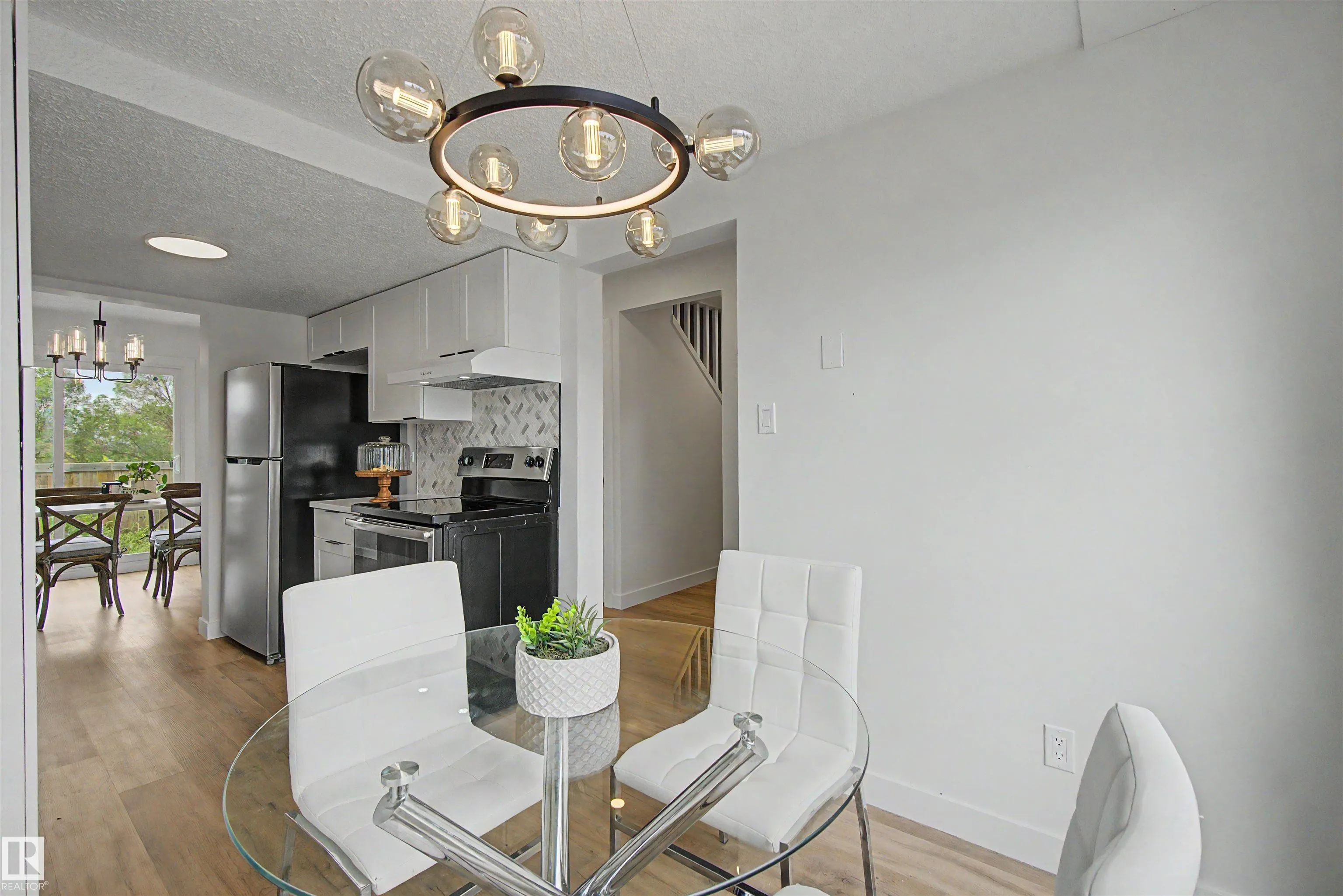 215 GRANDIN Village