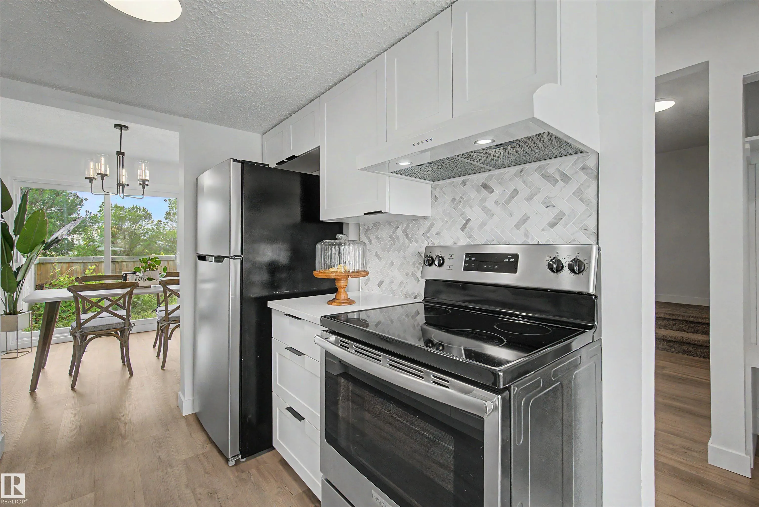 215 GRANDIN Village
