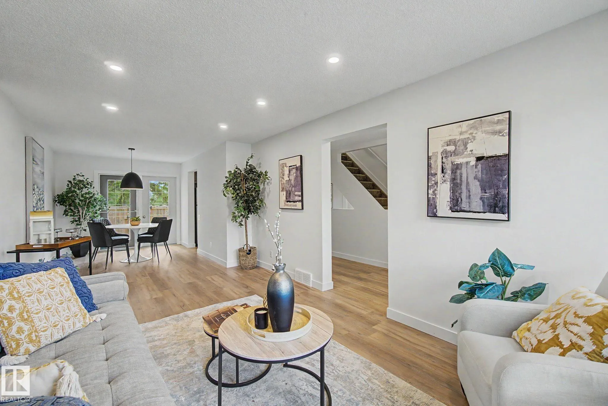 133 GRANDIN Village