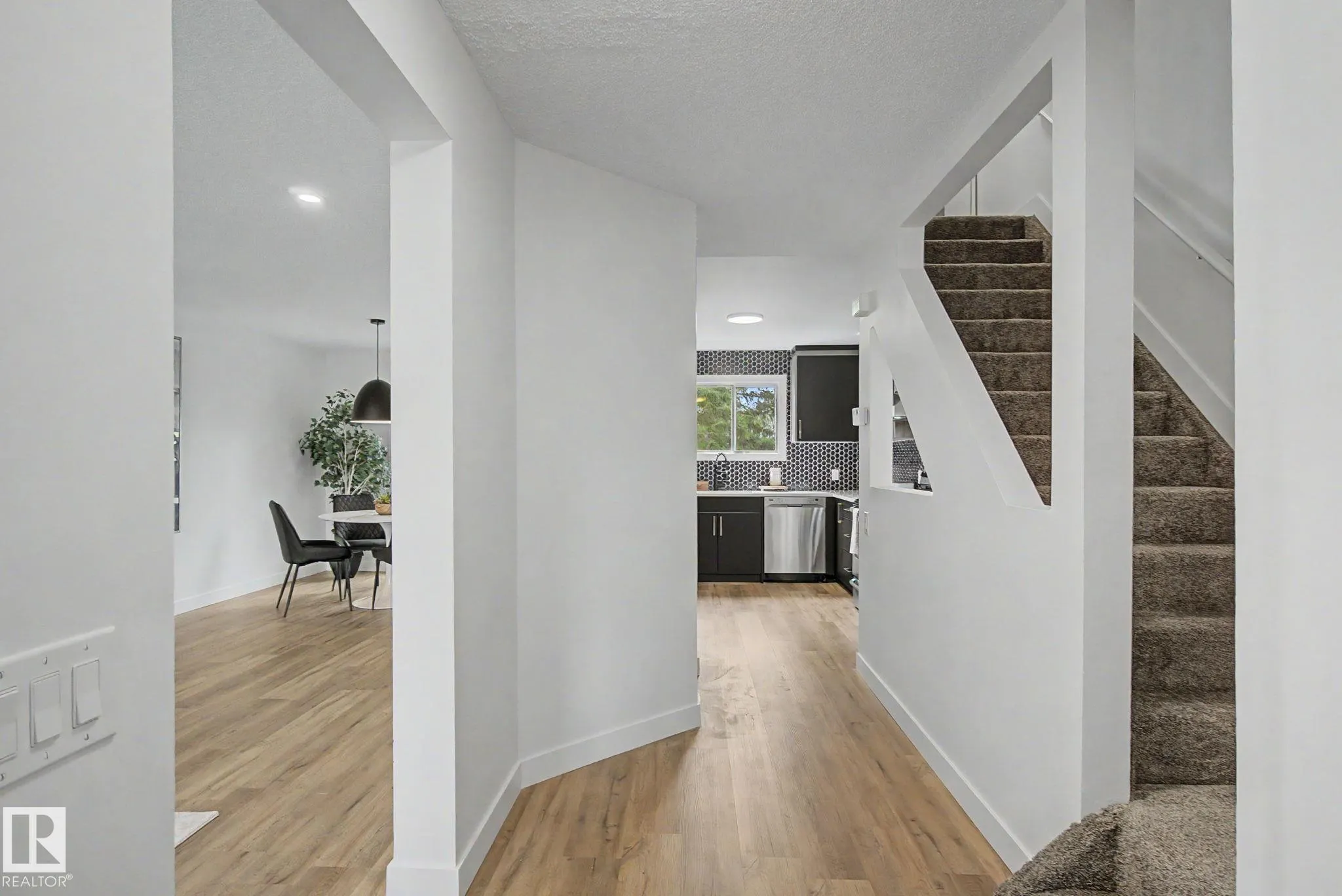 133 GRANDIN Village