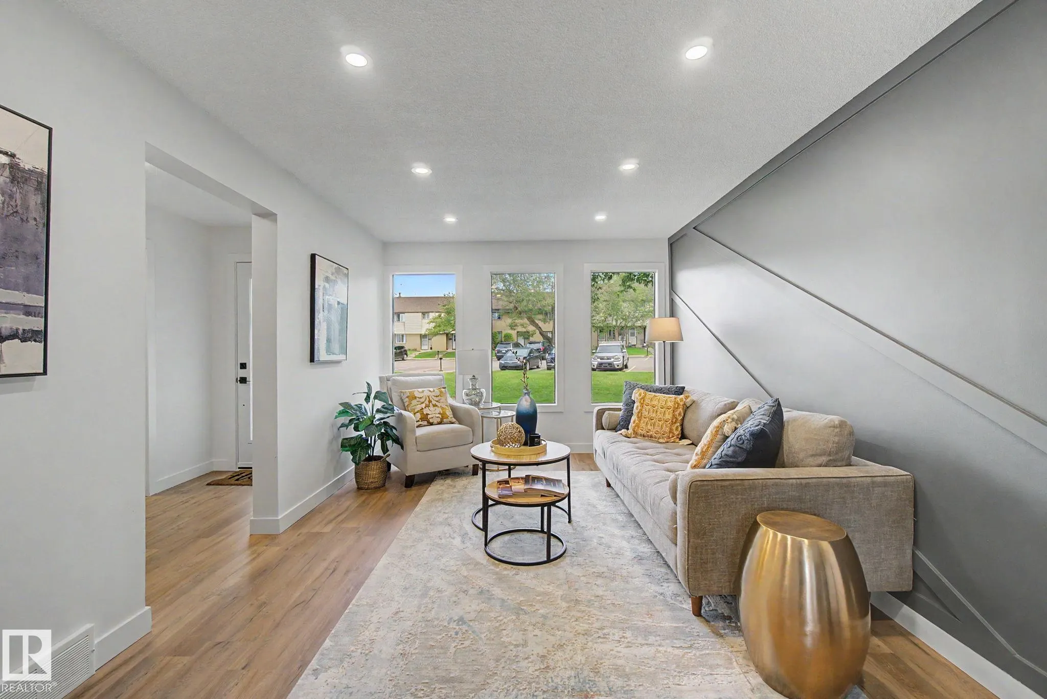 133 GRANDIN Village