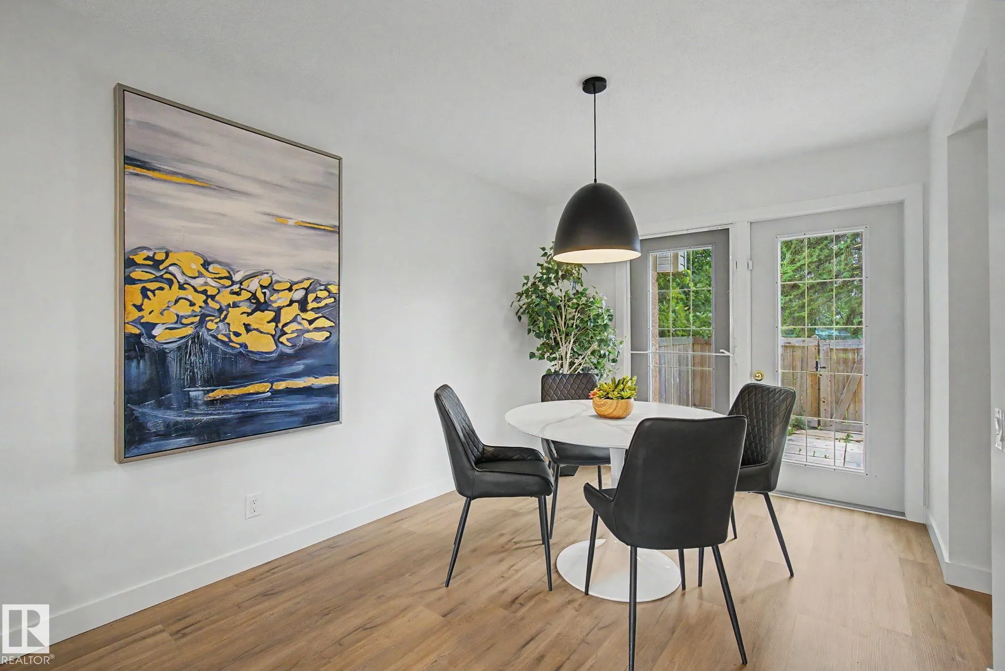 133 GRANDIN Village