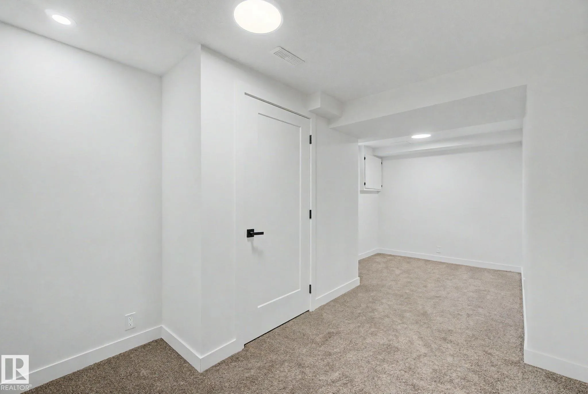 133 GRANDIN Village