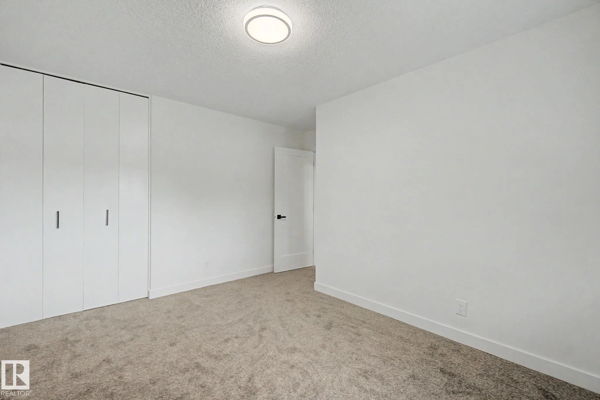 133 GRANDIN Village