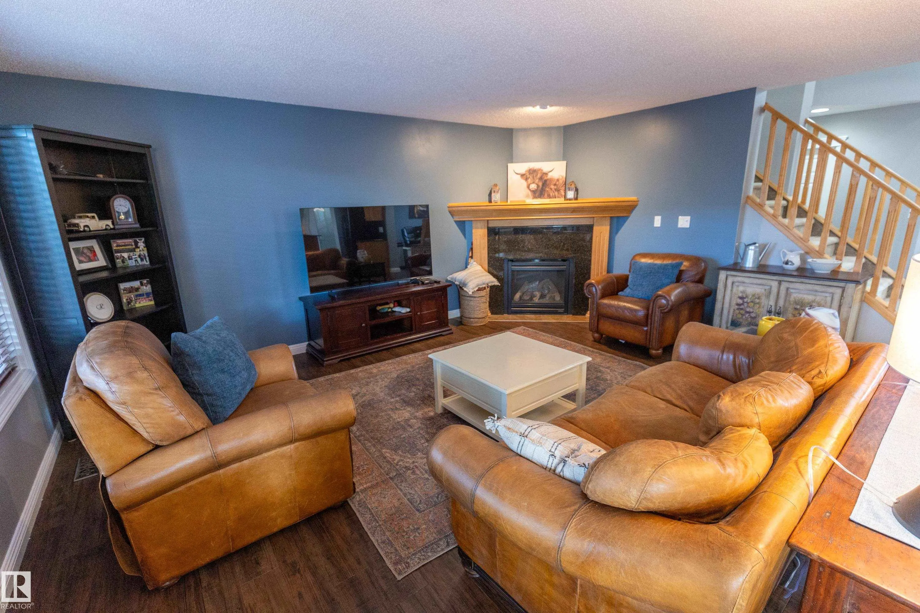 28 BECKER Crescent