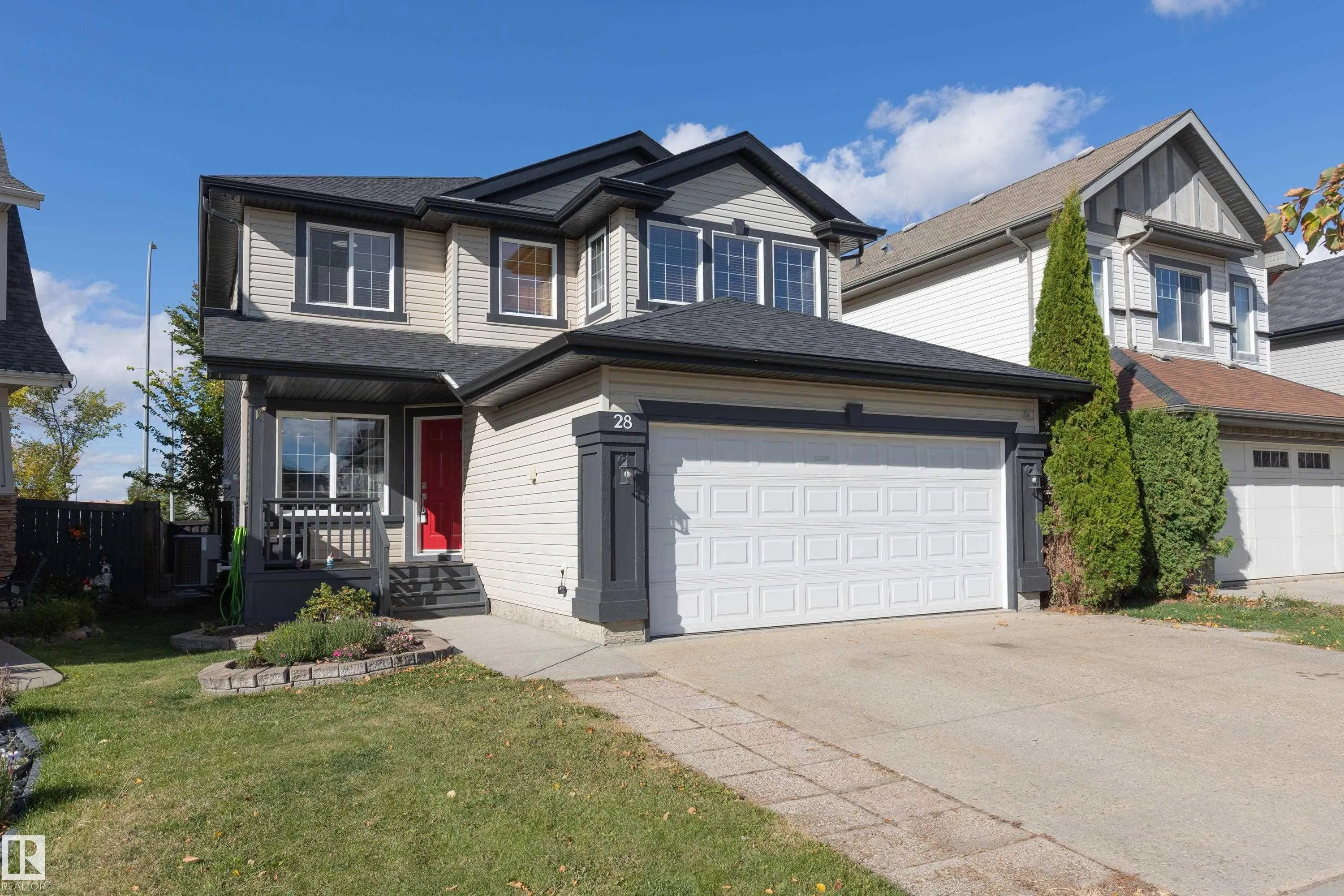 28 BECKER Crescent