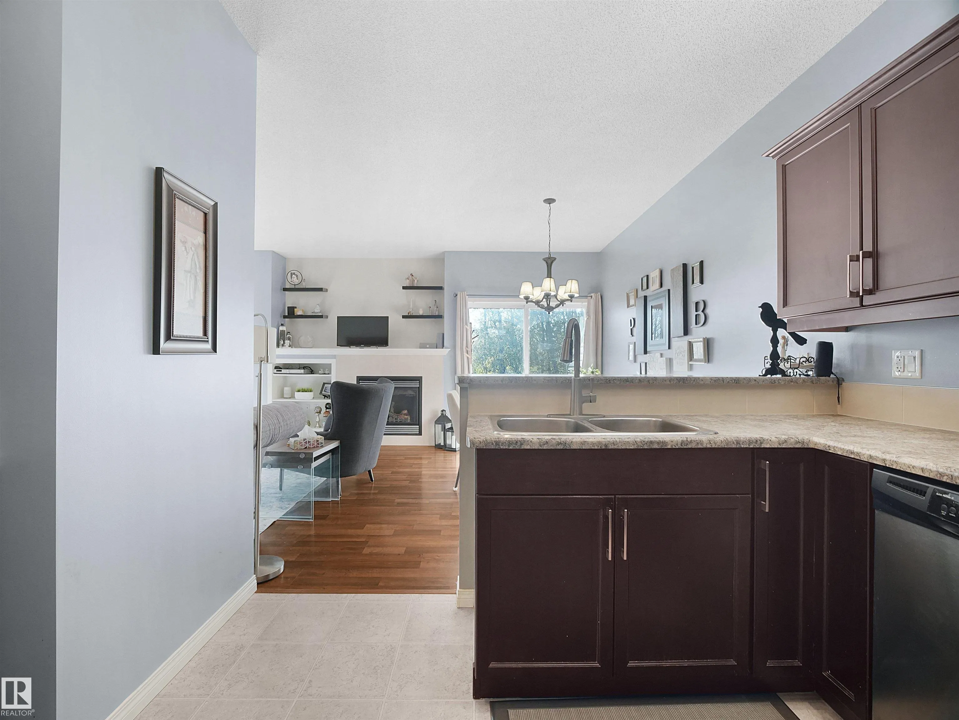 30 OAK VISTA Drive