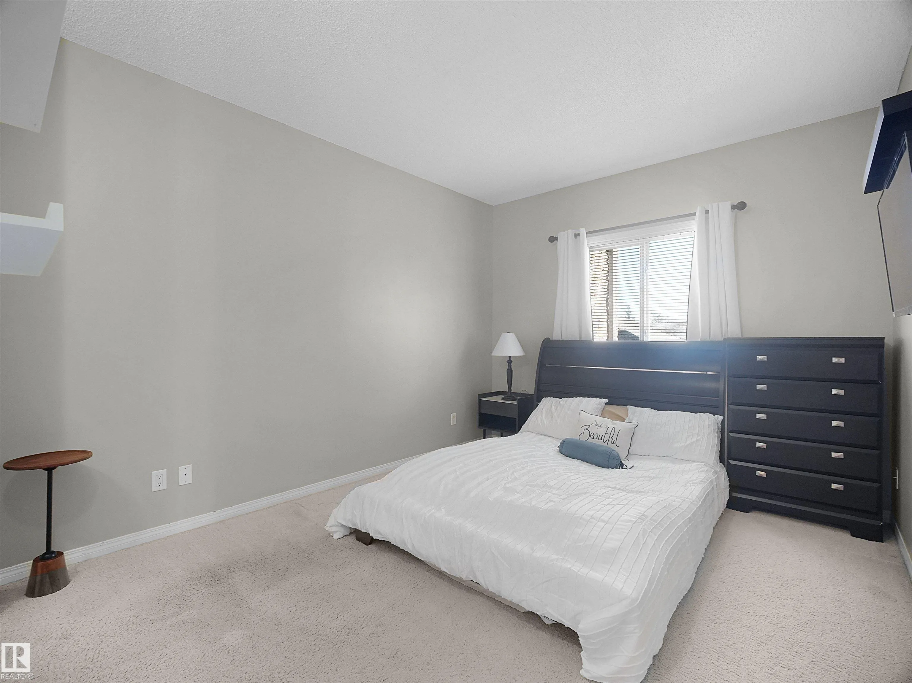 30 OAK VISTA Drive