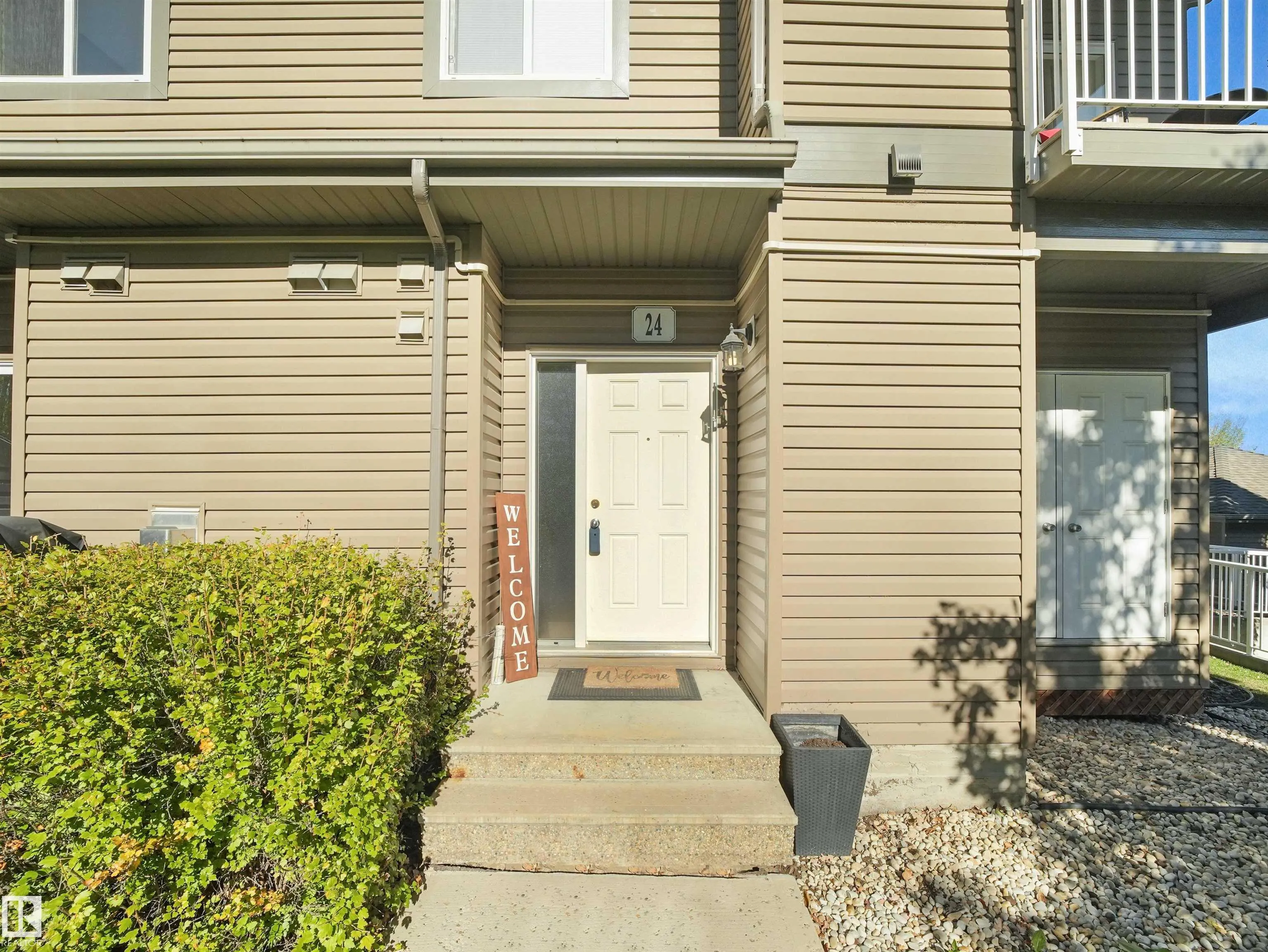 30 OAK VISTA Drive