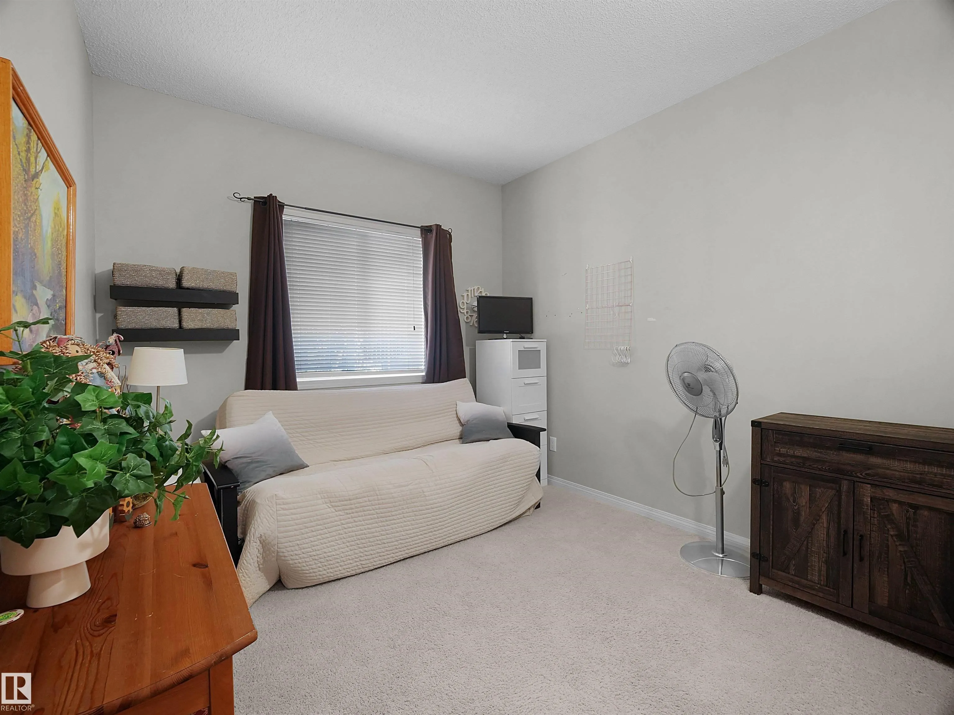 30 OAK VISTA Drive