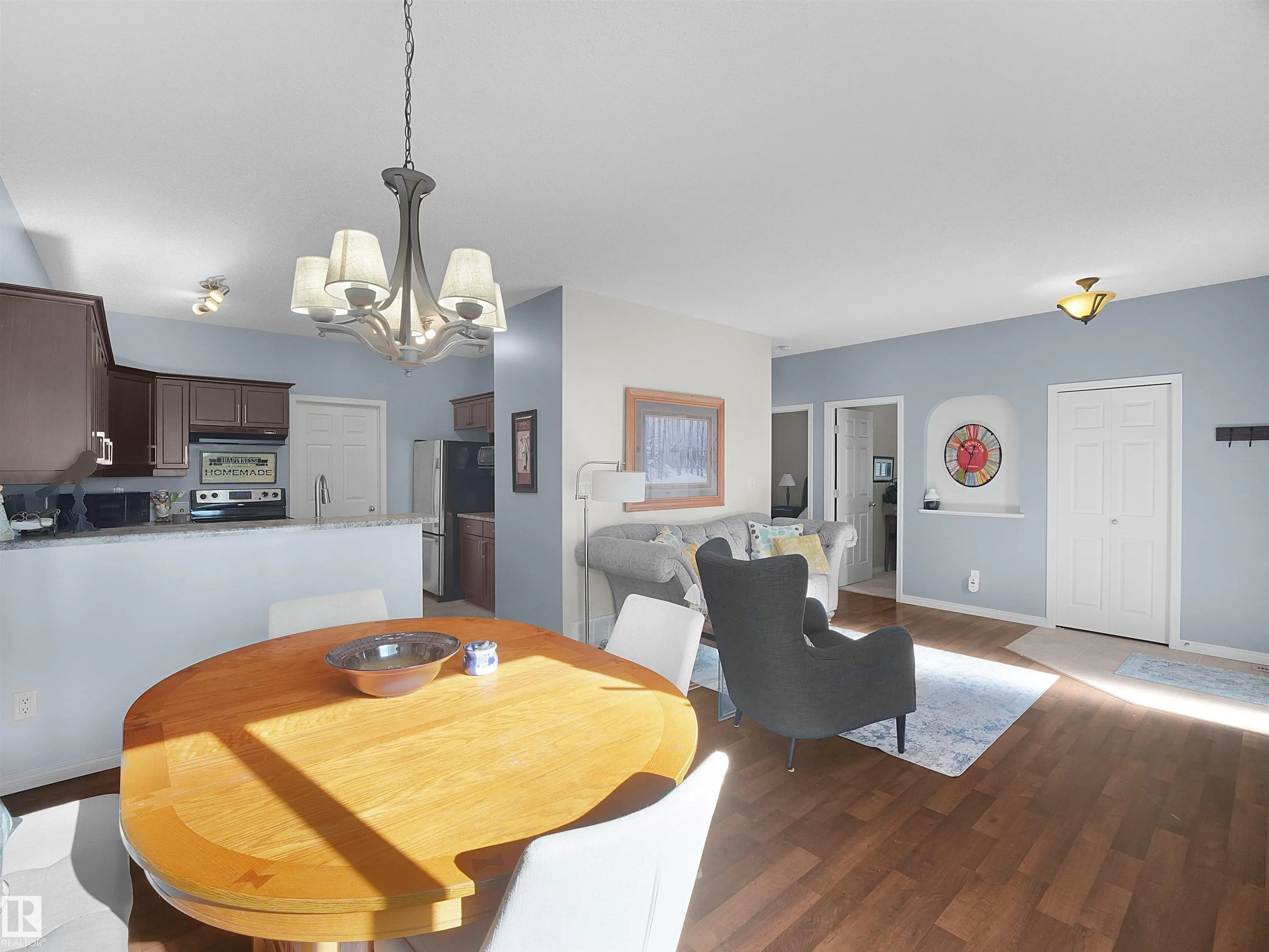 30 OAK VISTA Drive