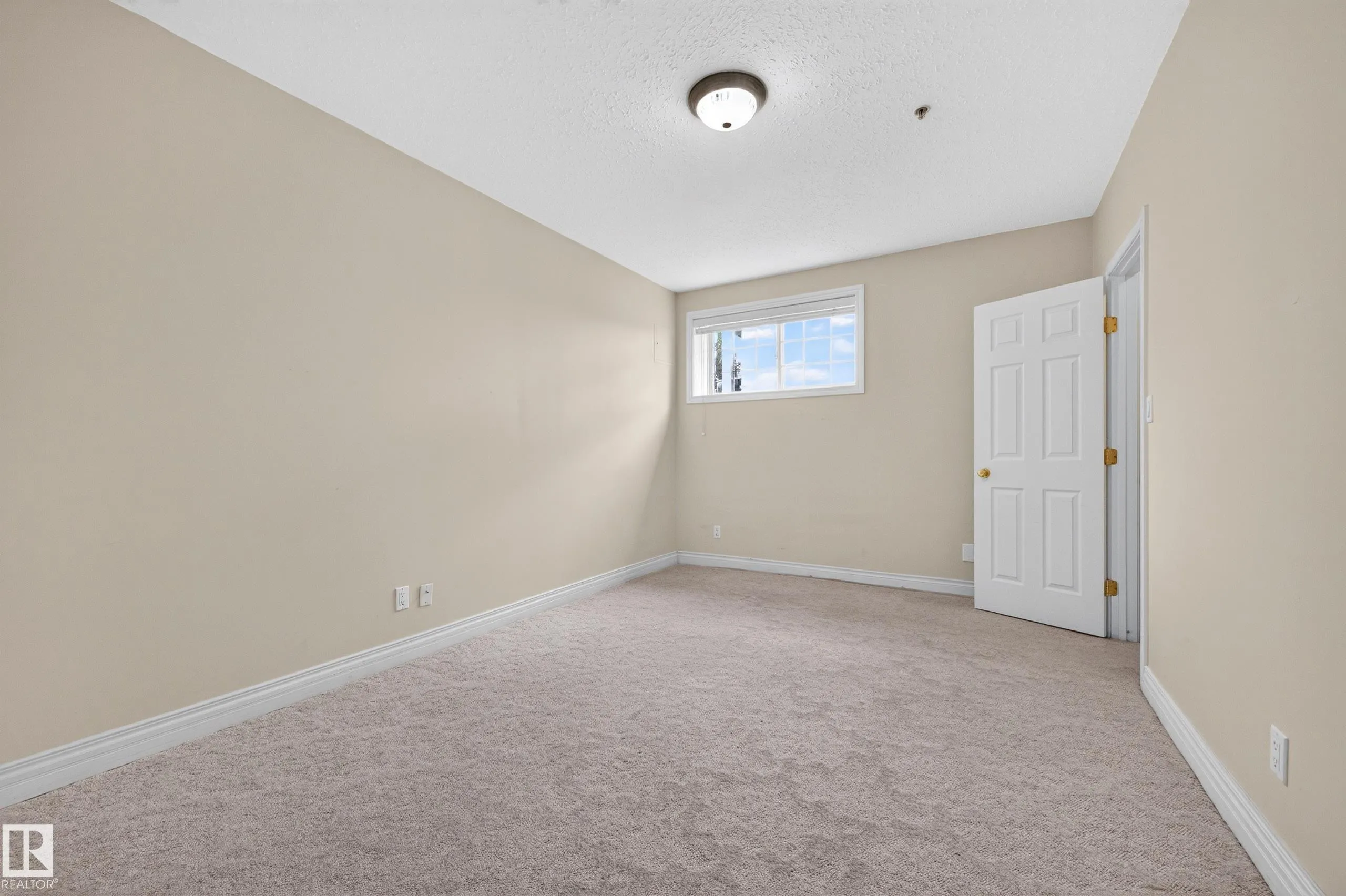 52304 RGE ROAD 233