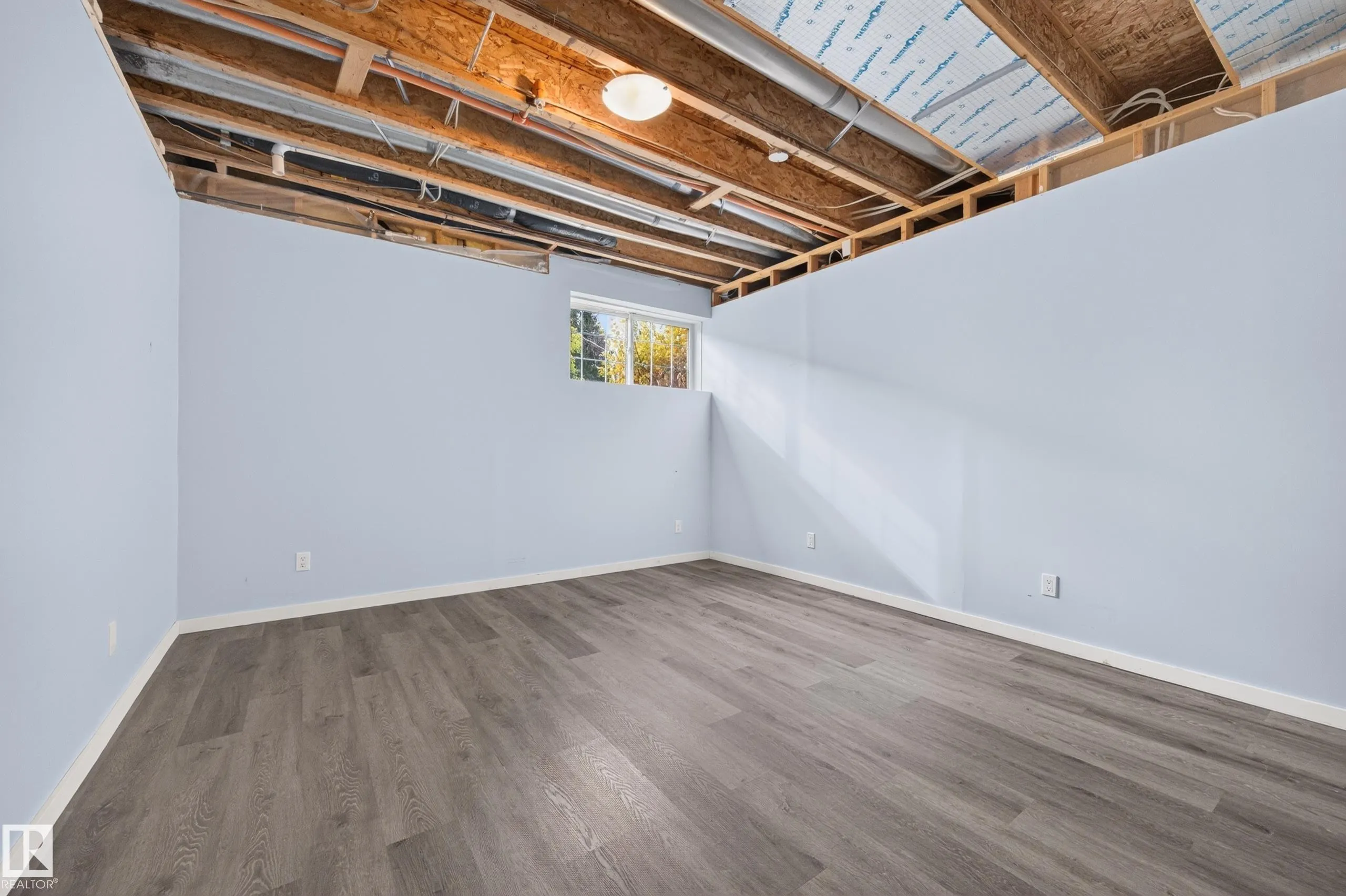 52304 RGE ROAD 233