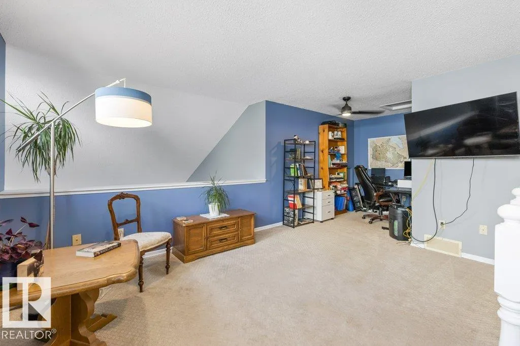7 WHITEOAKS Estates
