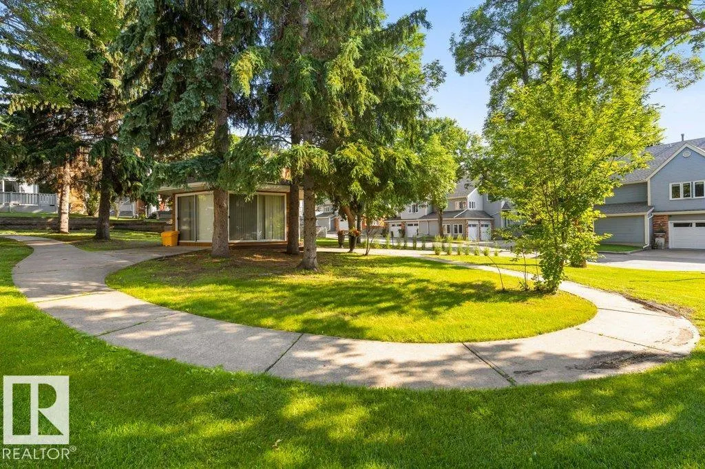 7 WHITEOAKS Estates