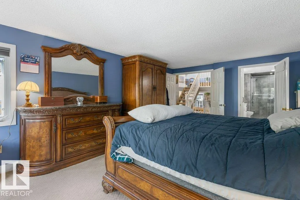 7 WHITEOAKS Estates