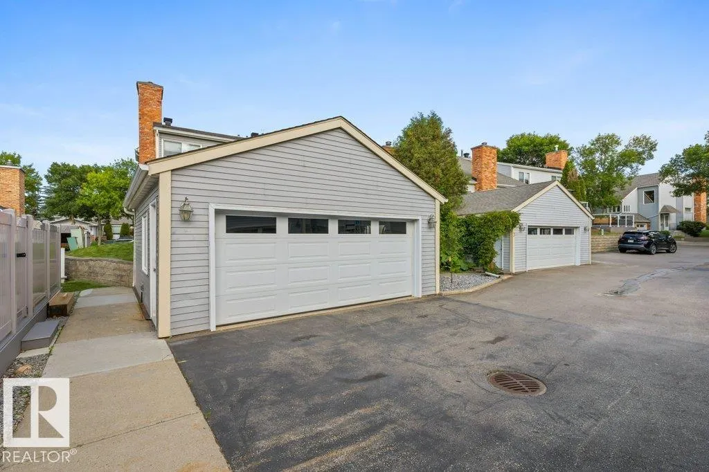 7 WHITEOAKS Estates
