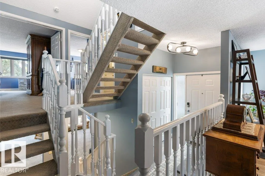7 WHITEOAKS Estates