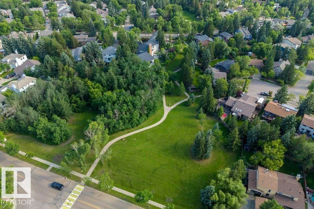 7 WHITEOAKS Estates