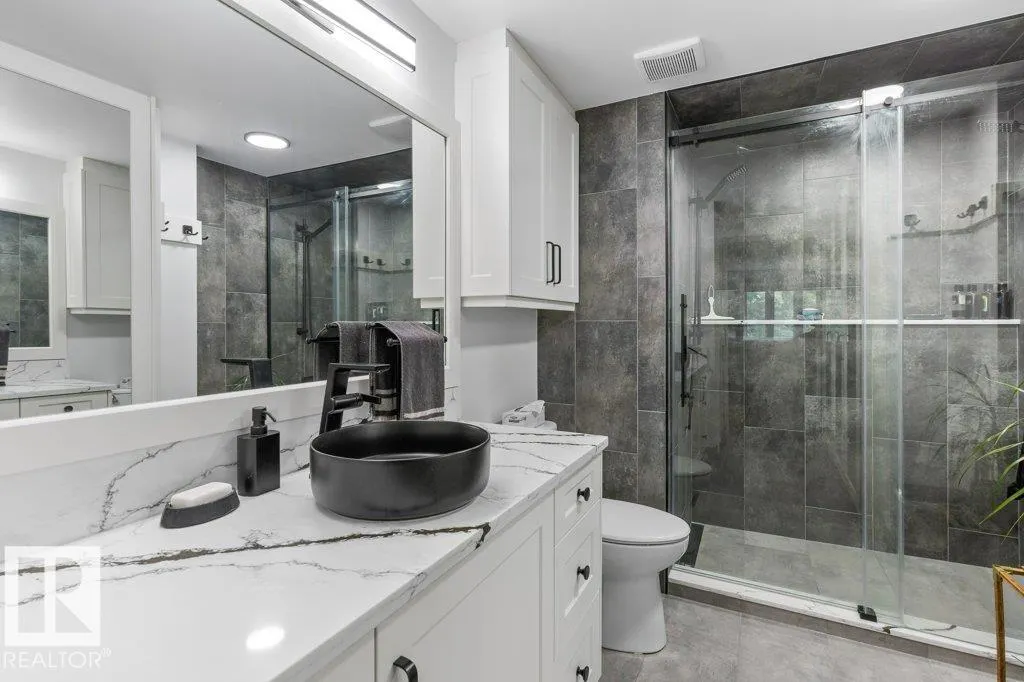 7 WHITEOAKS Estates