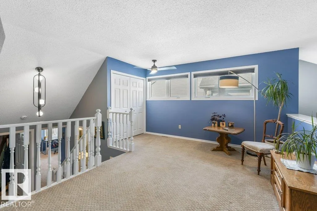 7 WHITEOAKS Estates