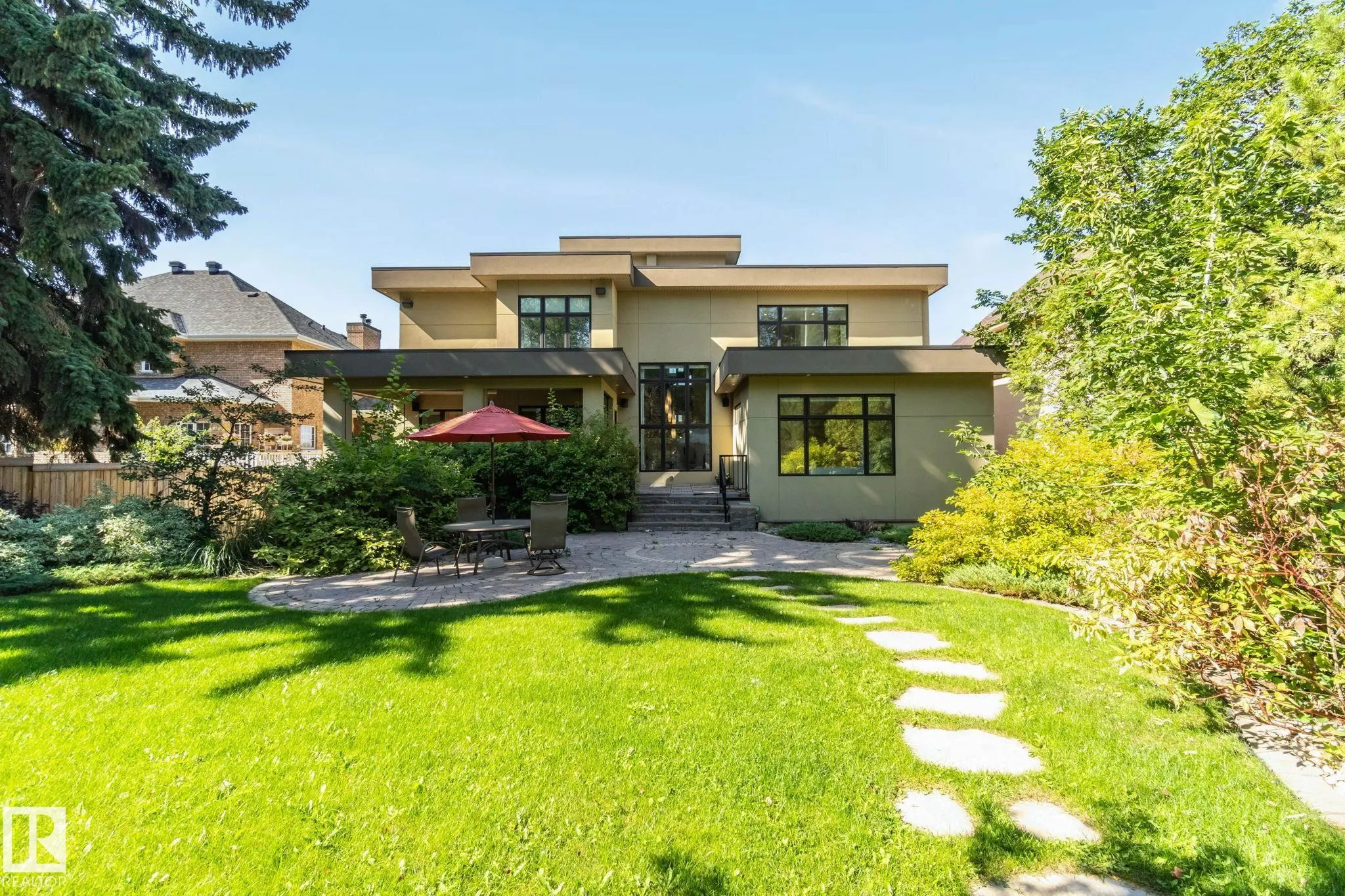 11823 SASKATCHEWAN Drive