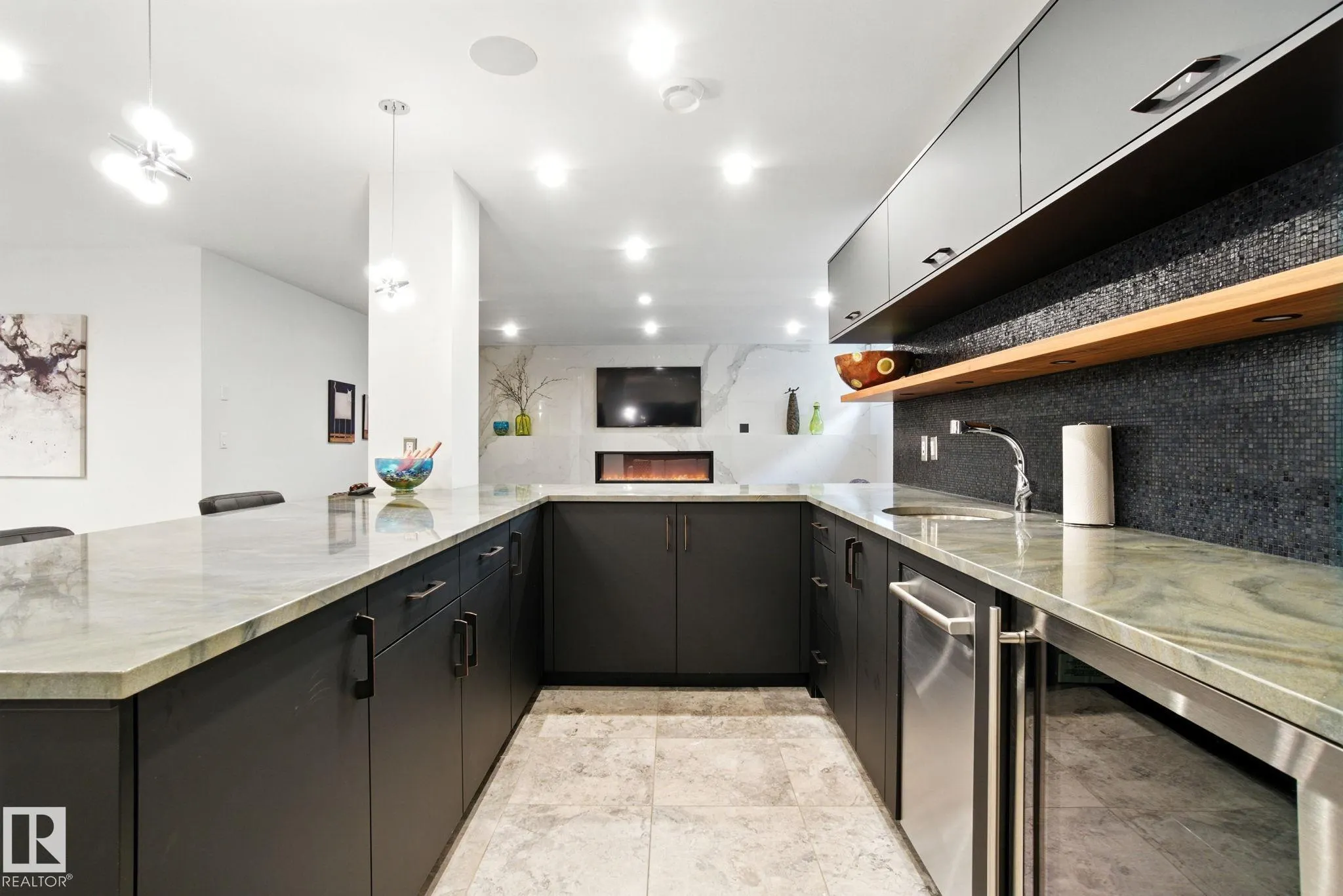 11823 SASKATCHEWAN Drive