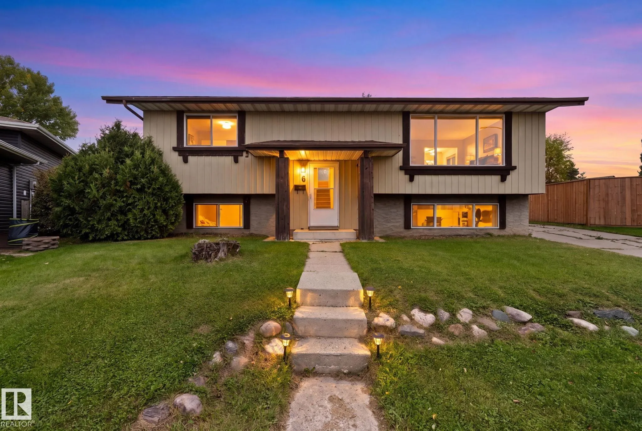 6 CAMPBELL CRES
