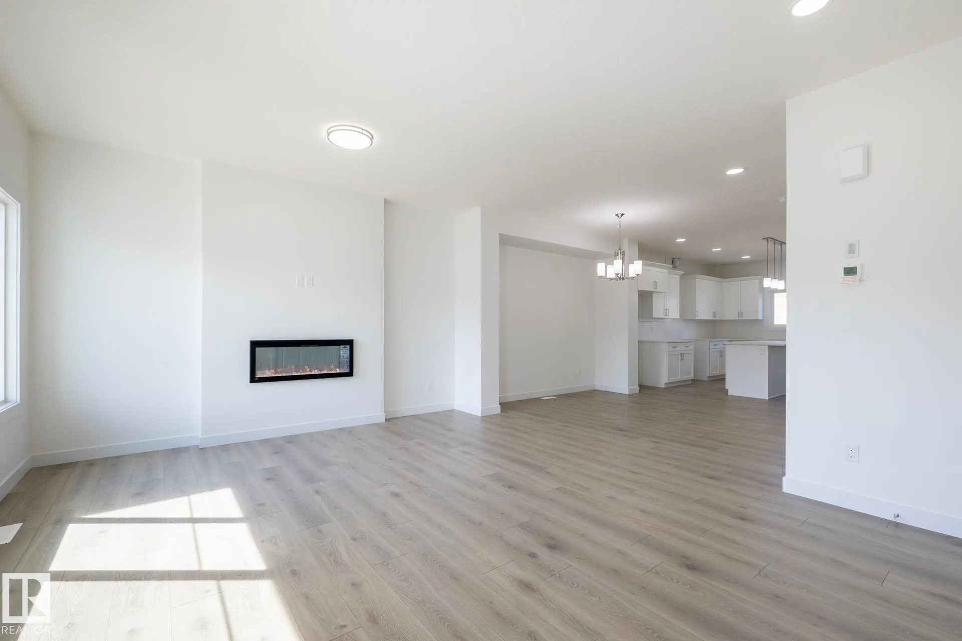 606 Ashgrove Circle