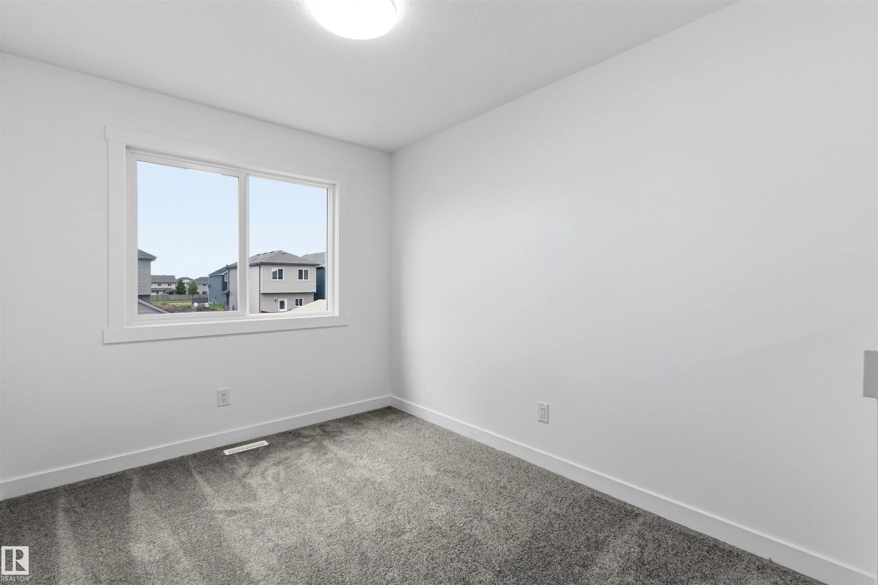 255 Elliott Wynd