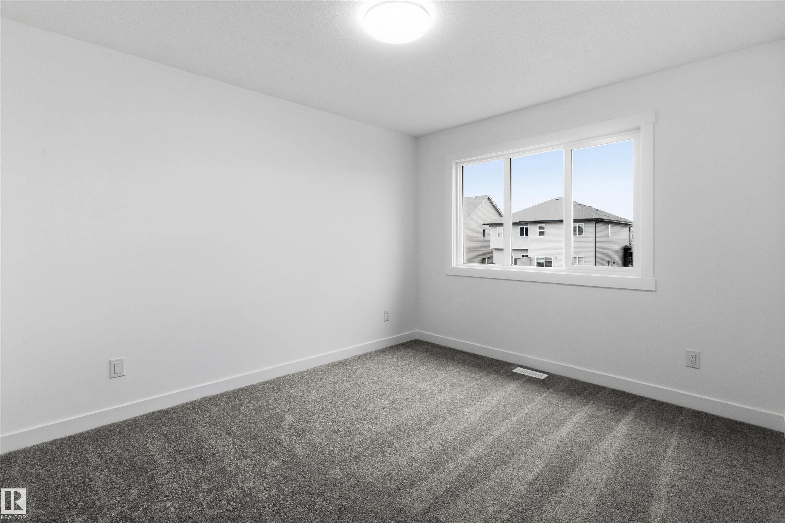 255 Elliott Wynd