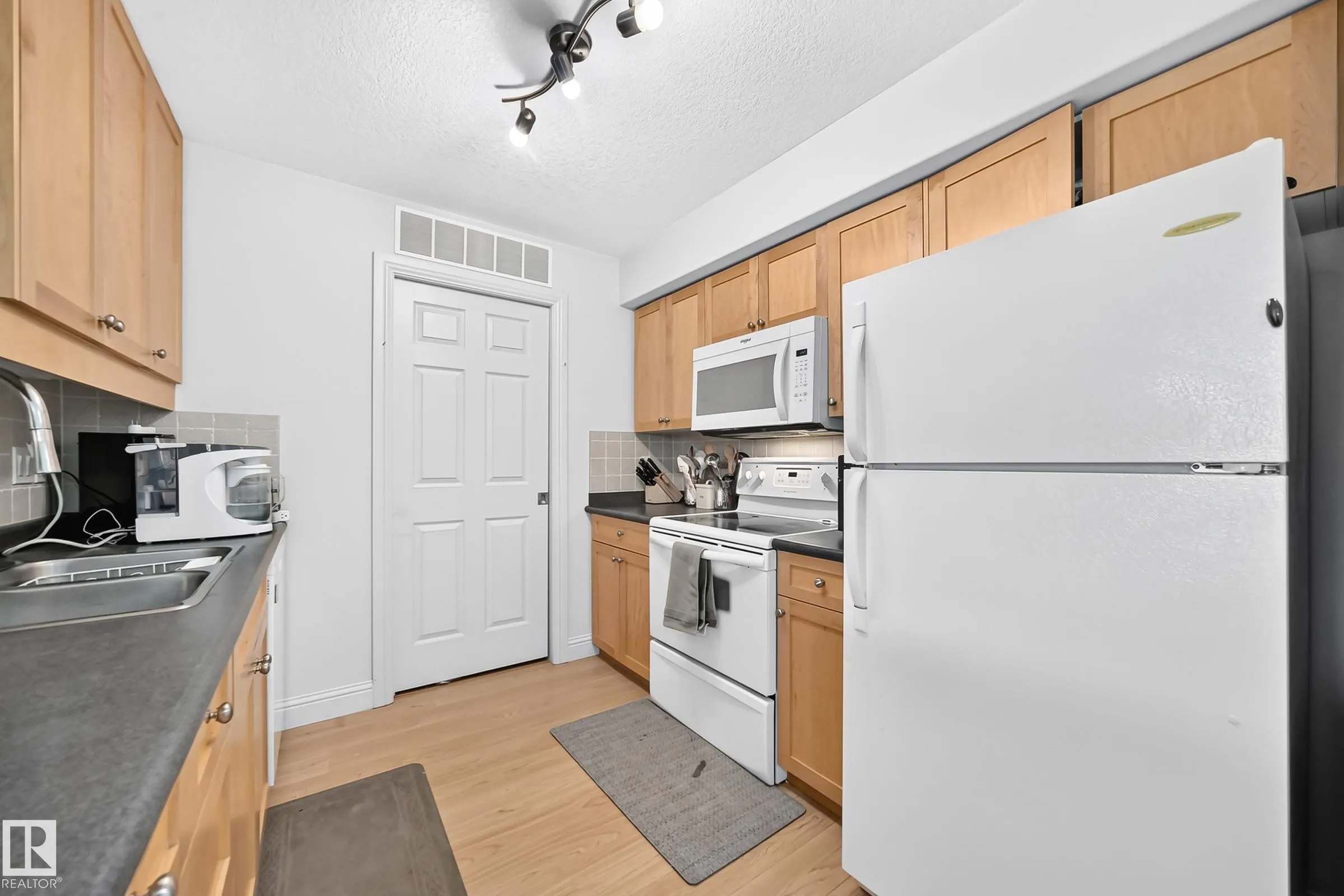 13005 140 Avenue