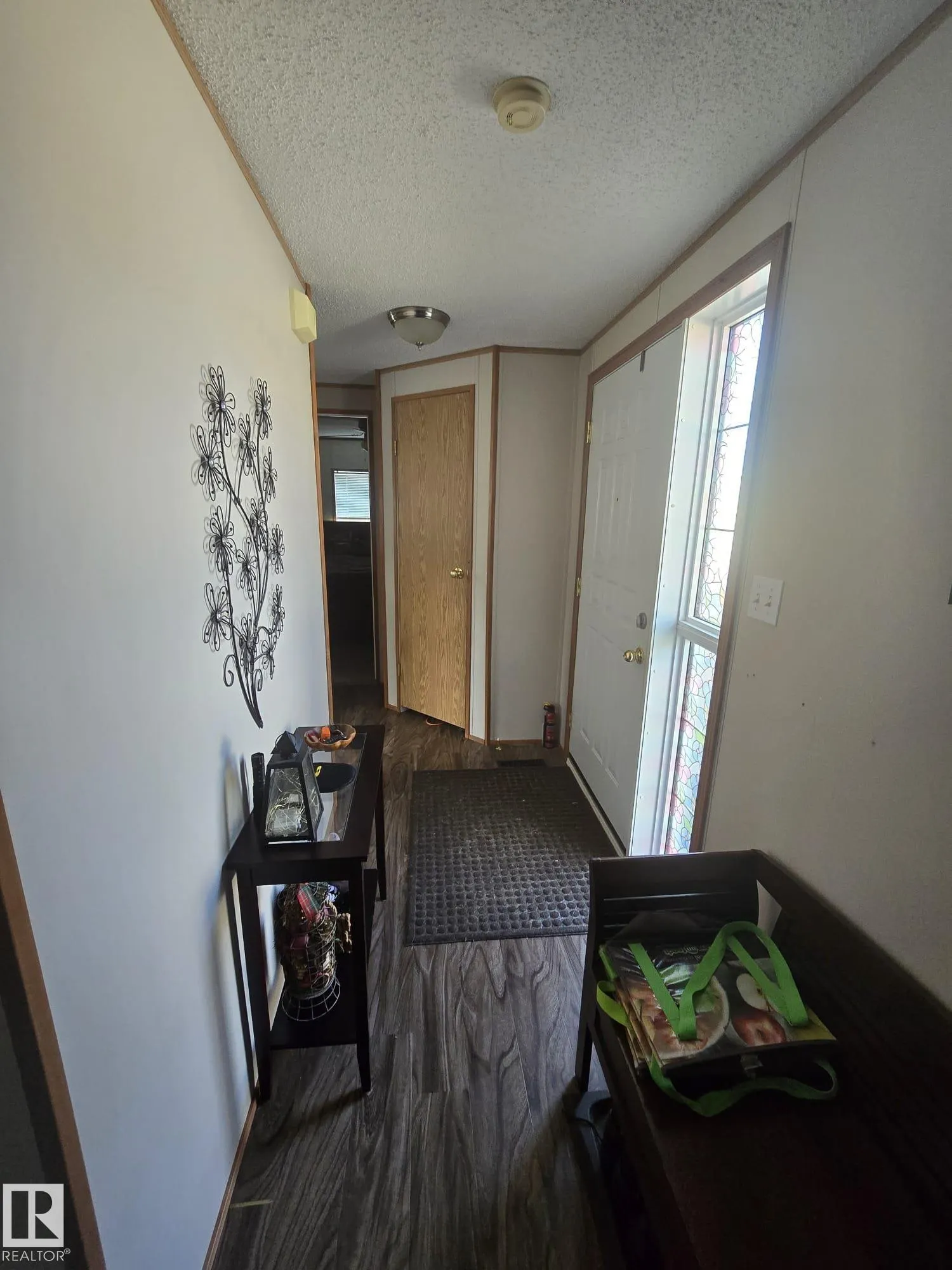 3213 Lakewood Close