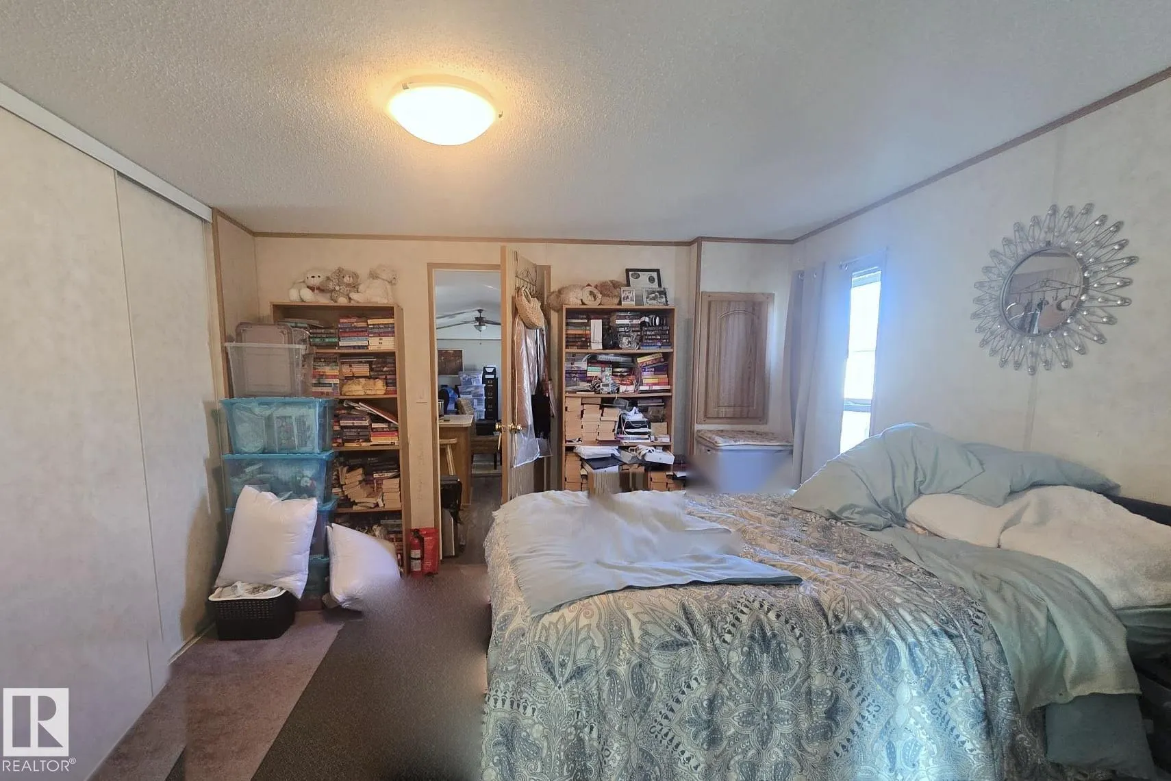 3213 Lakewood Close