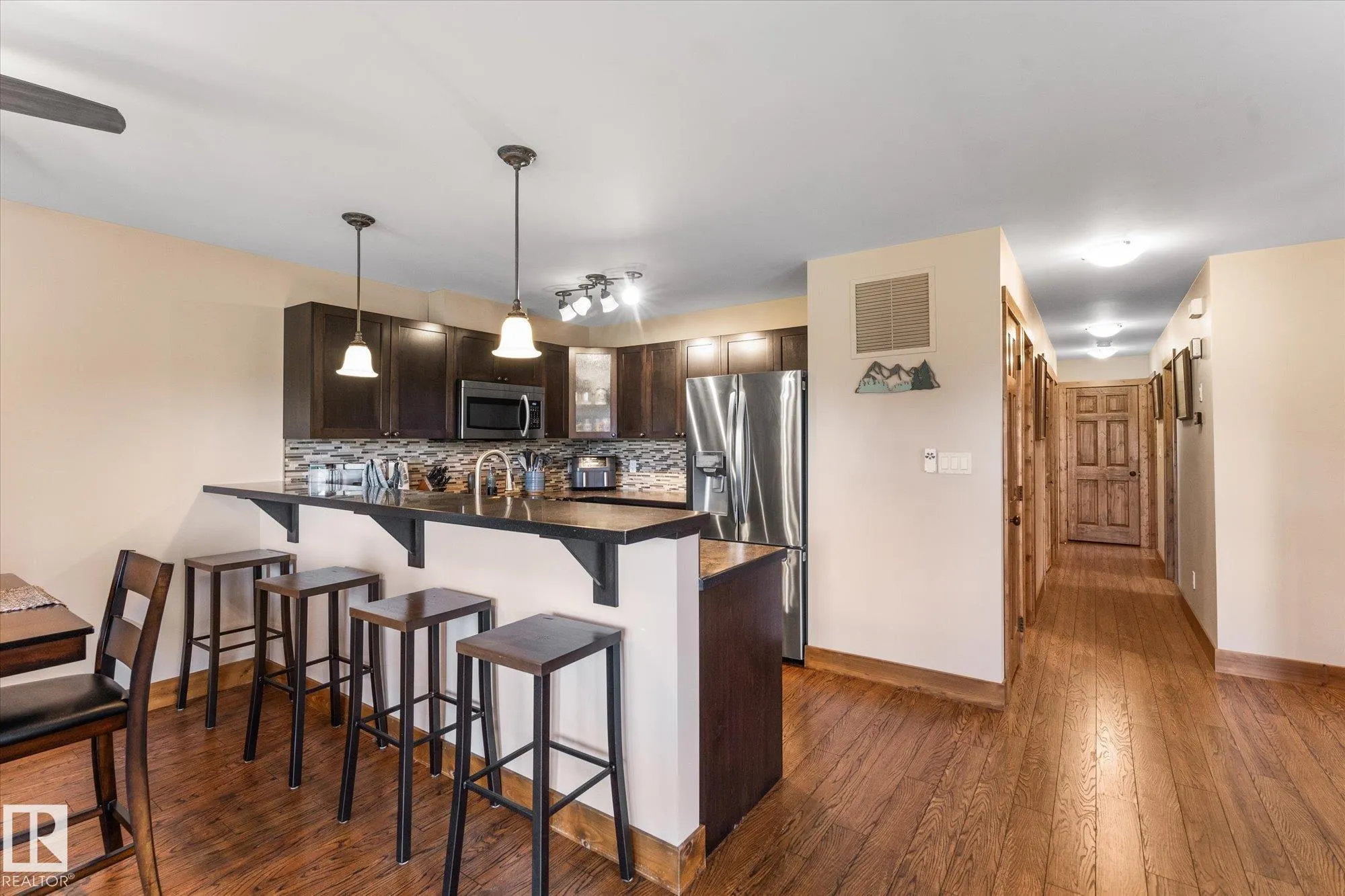 804 GRAYBRIAR Green