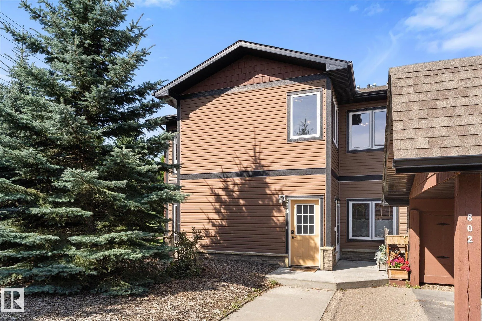 804 GRAYBRIAR Green