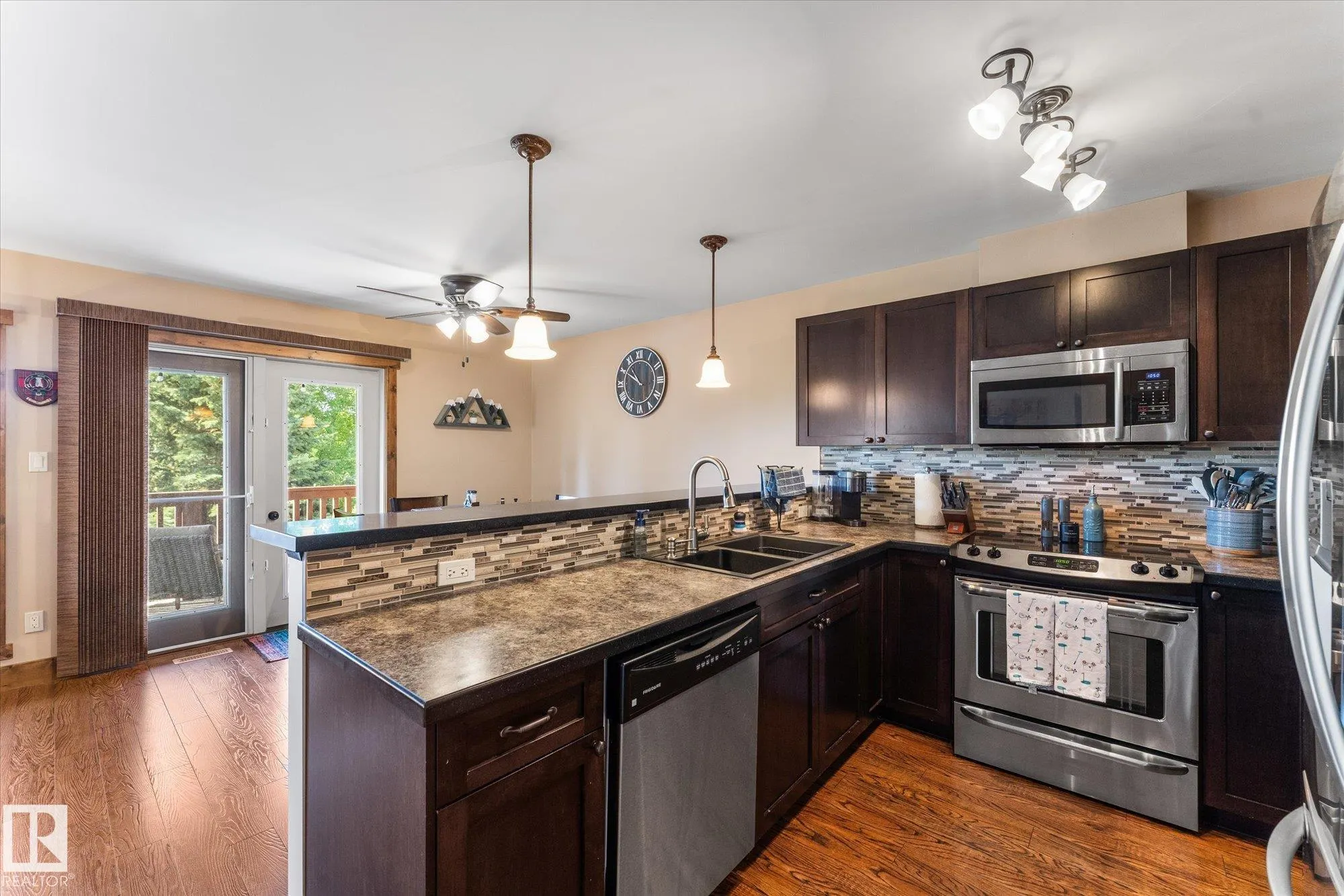 804 GRAYBRIAR Green