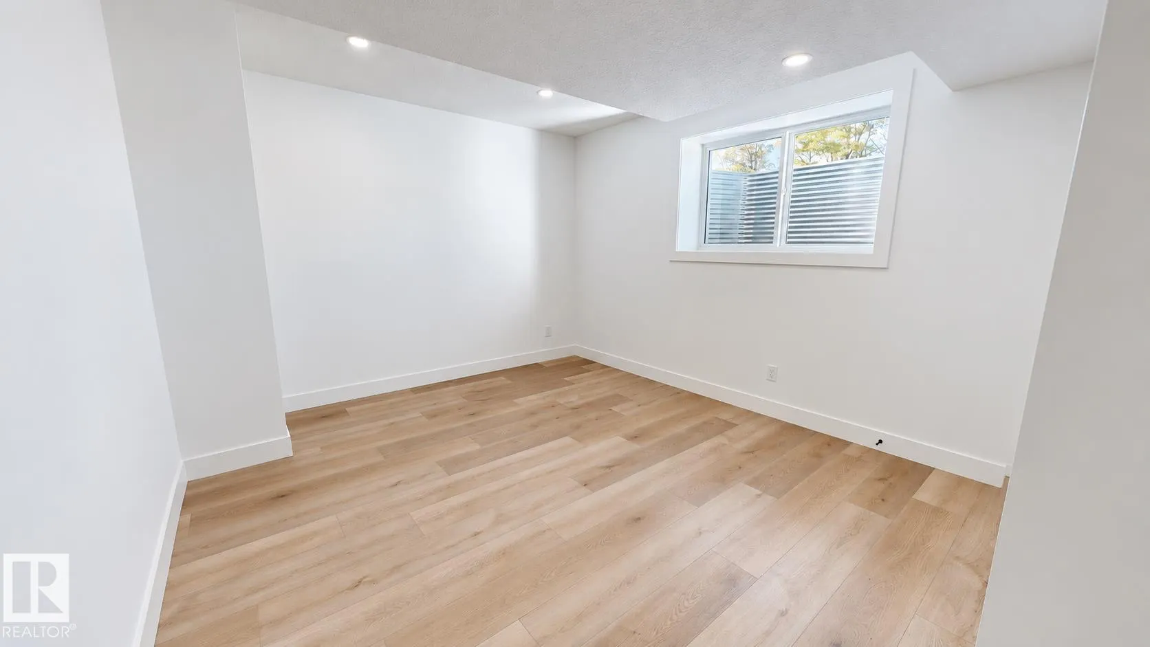 20 53214 Range RD 13