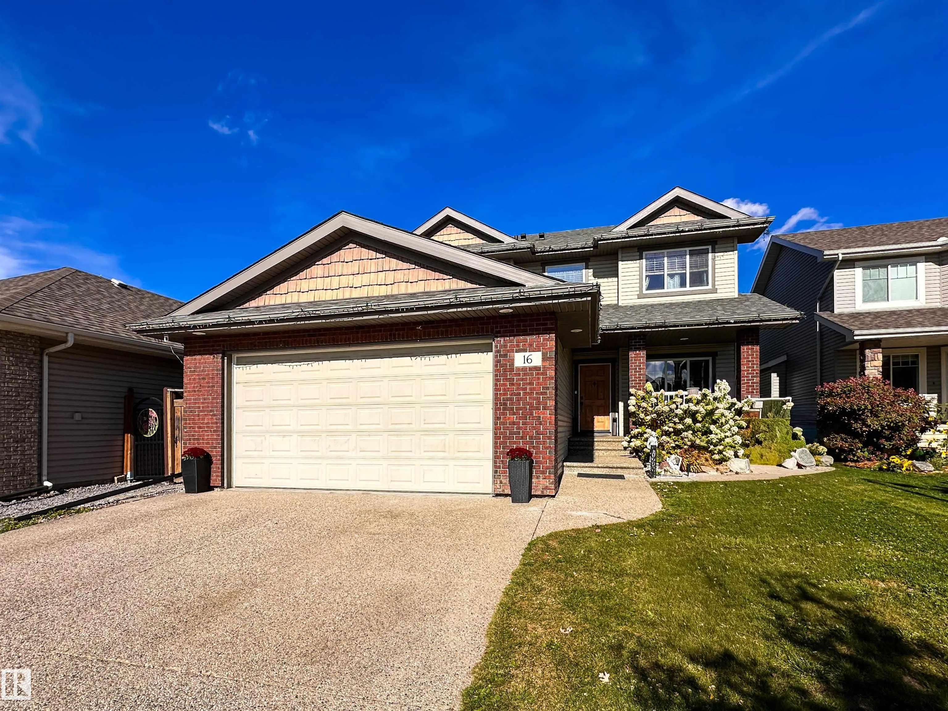 16 NORMANDEAU Crescent