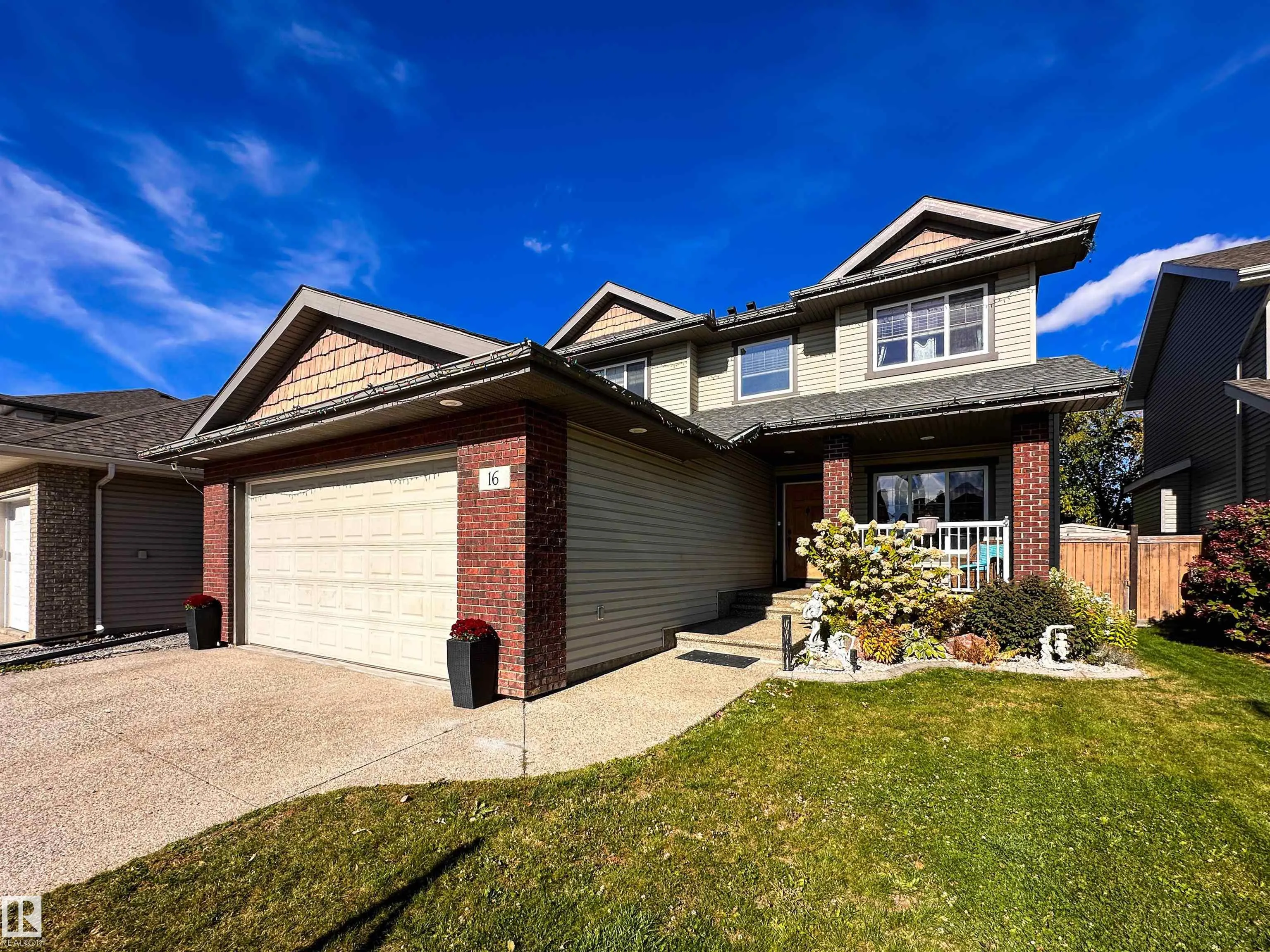 16 NORMANDEAU Crescent