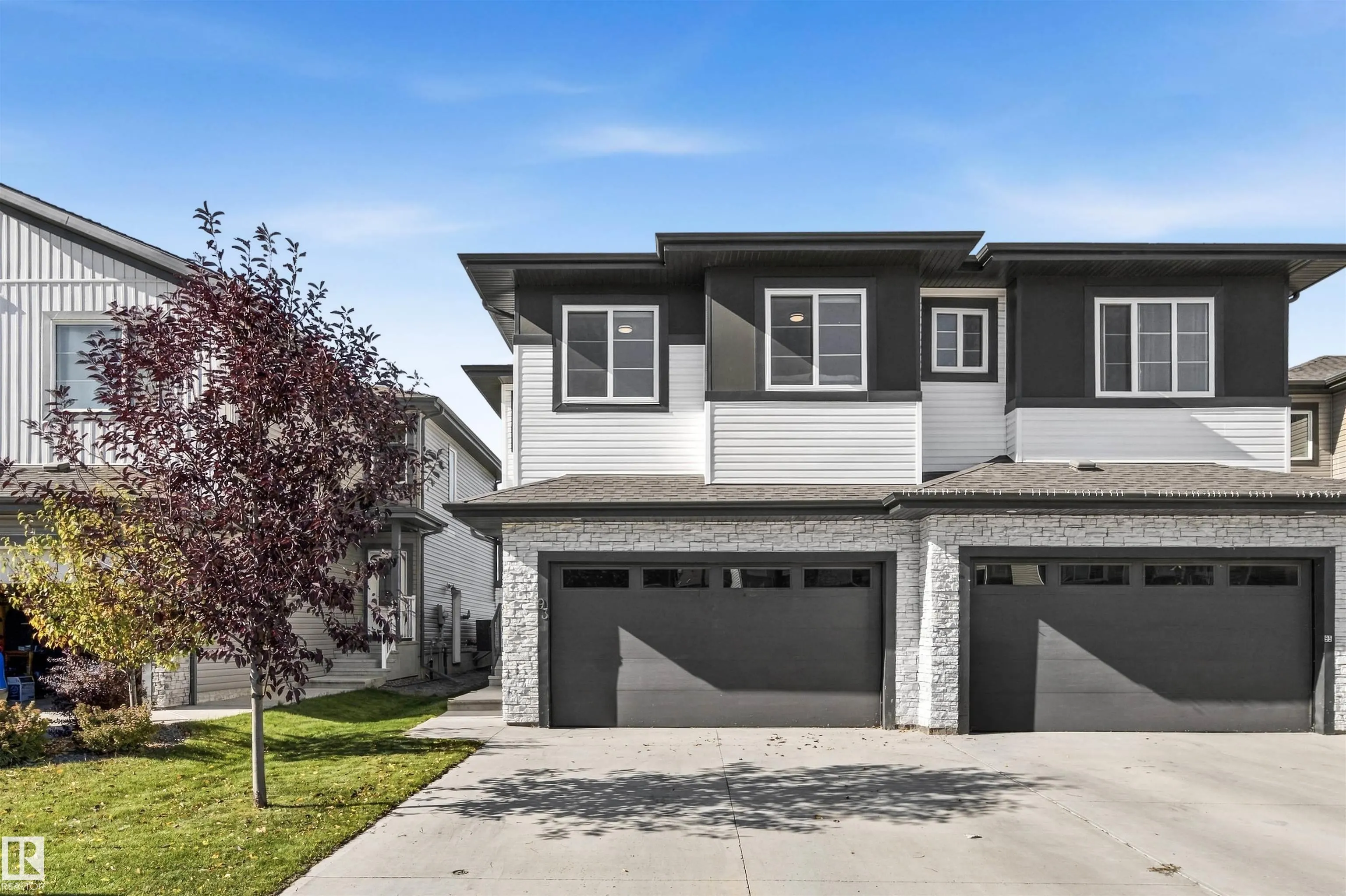 93 SPRINGBROOK Wynd