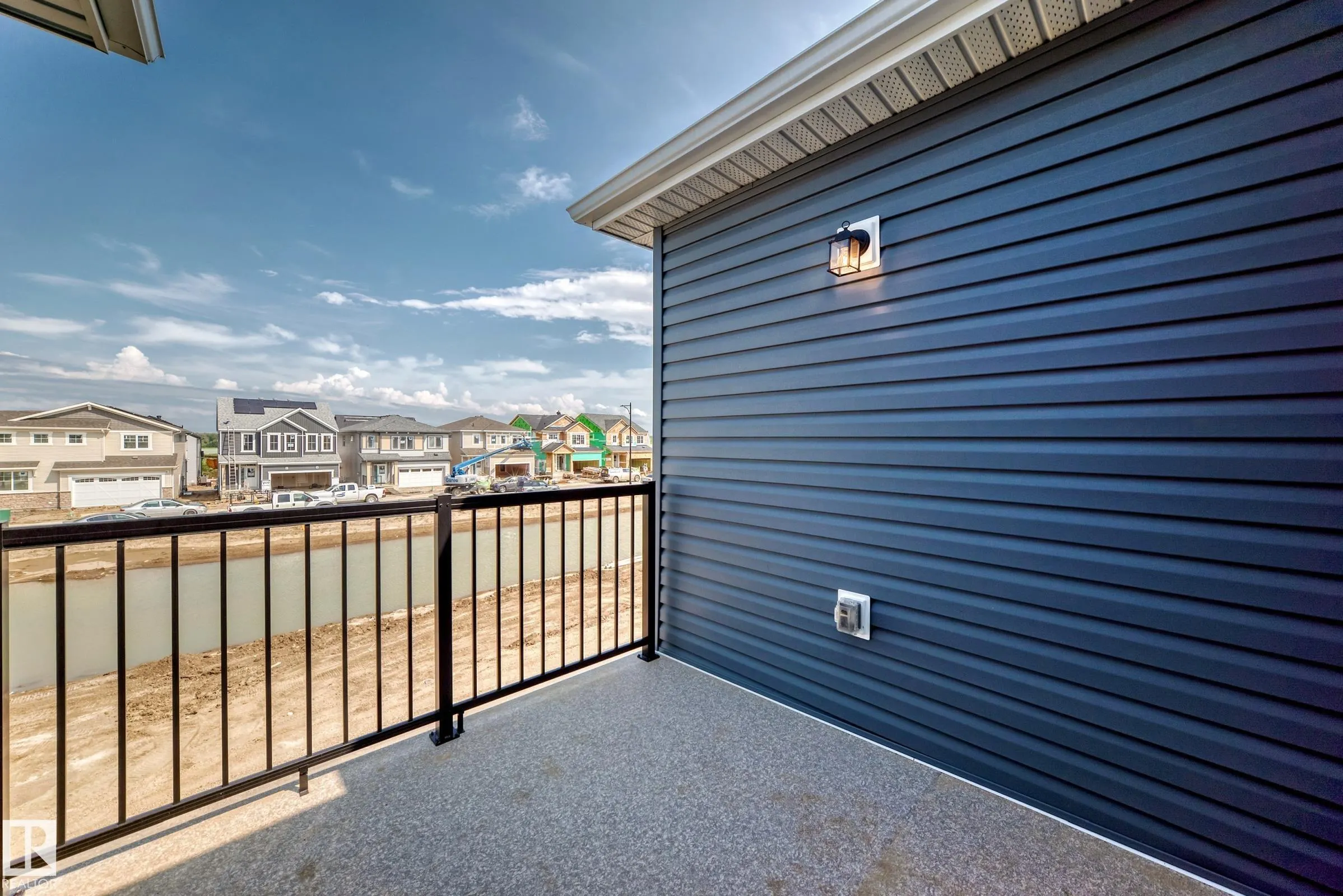 1081 Hearthstone Boulevard