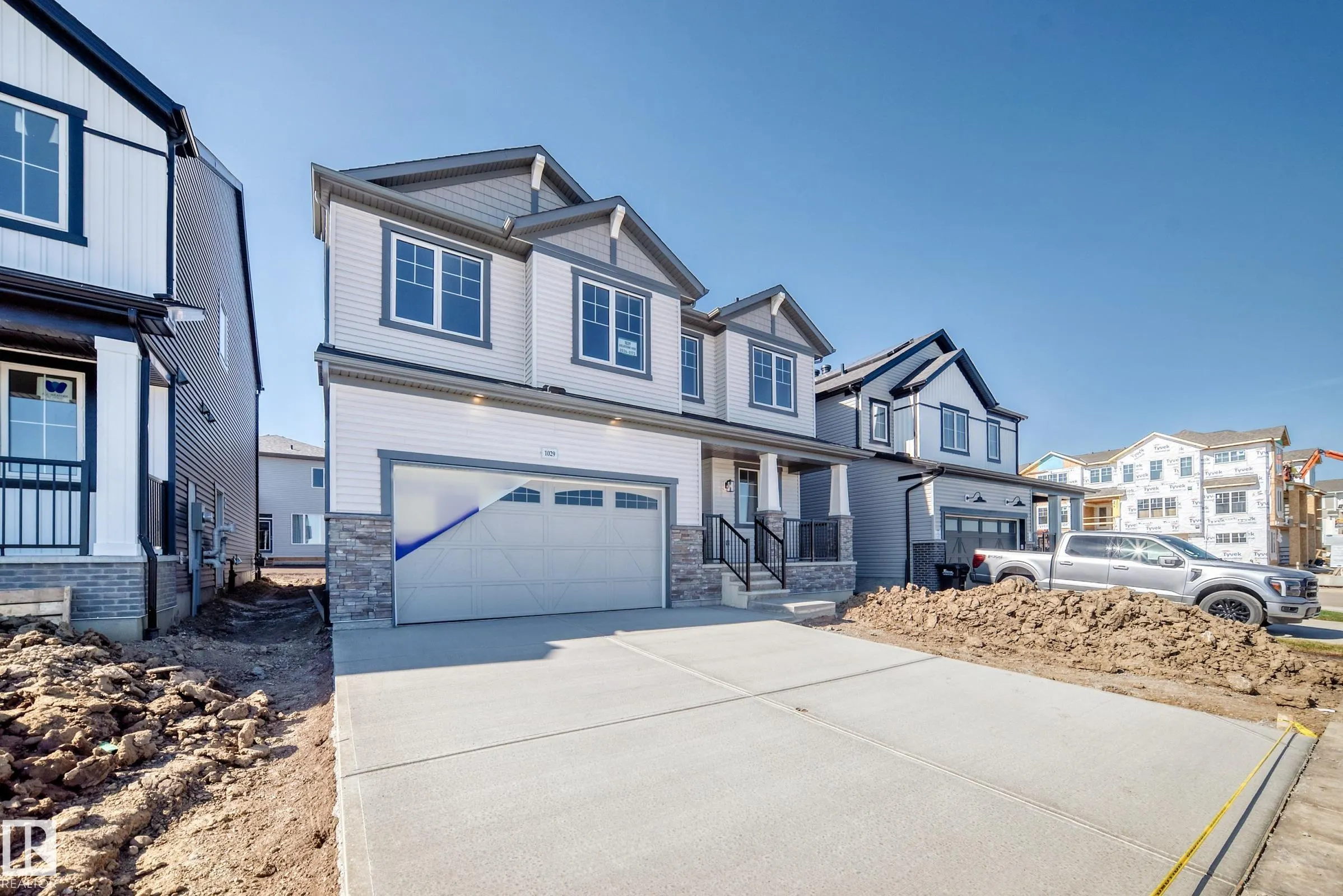 1029 Fieldstone View