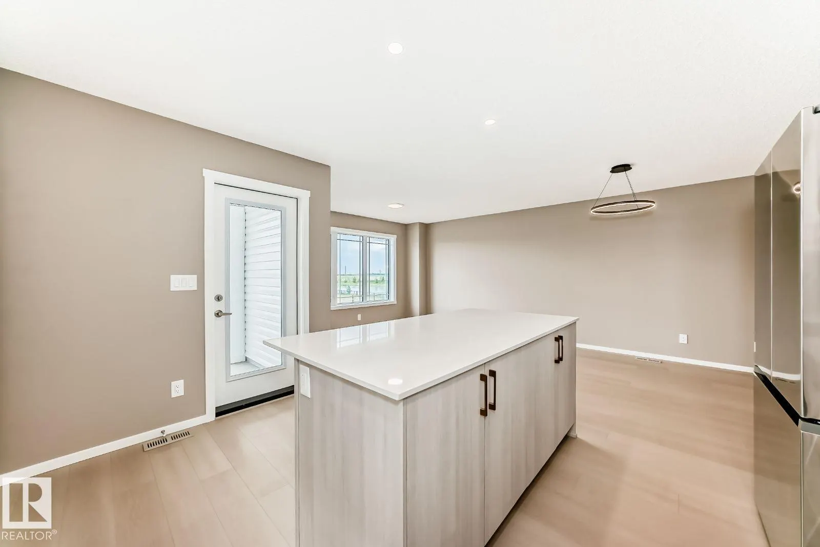 1214 Stoneside Road