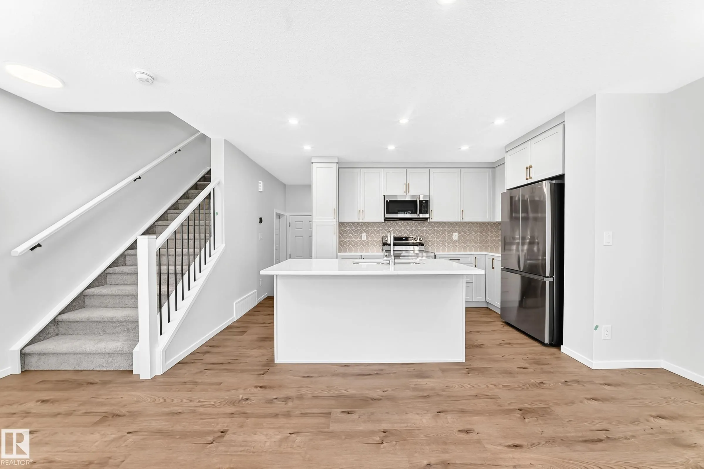 1089 Hearthstone Boulevard
