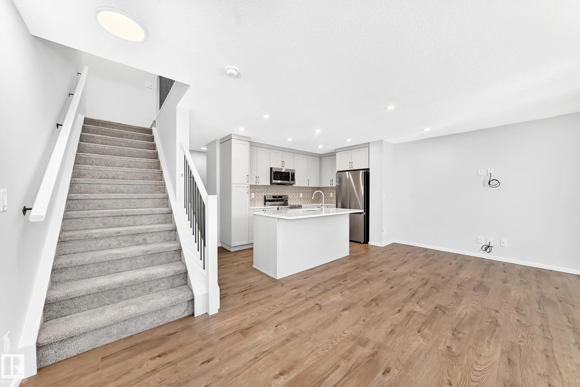 1089 Hearthstone Boulevard