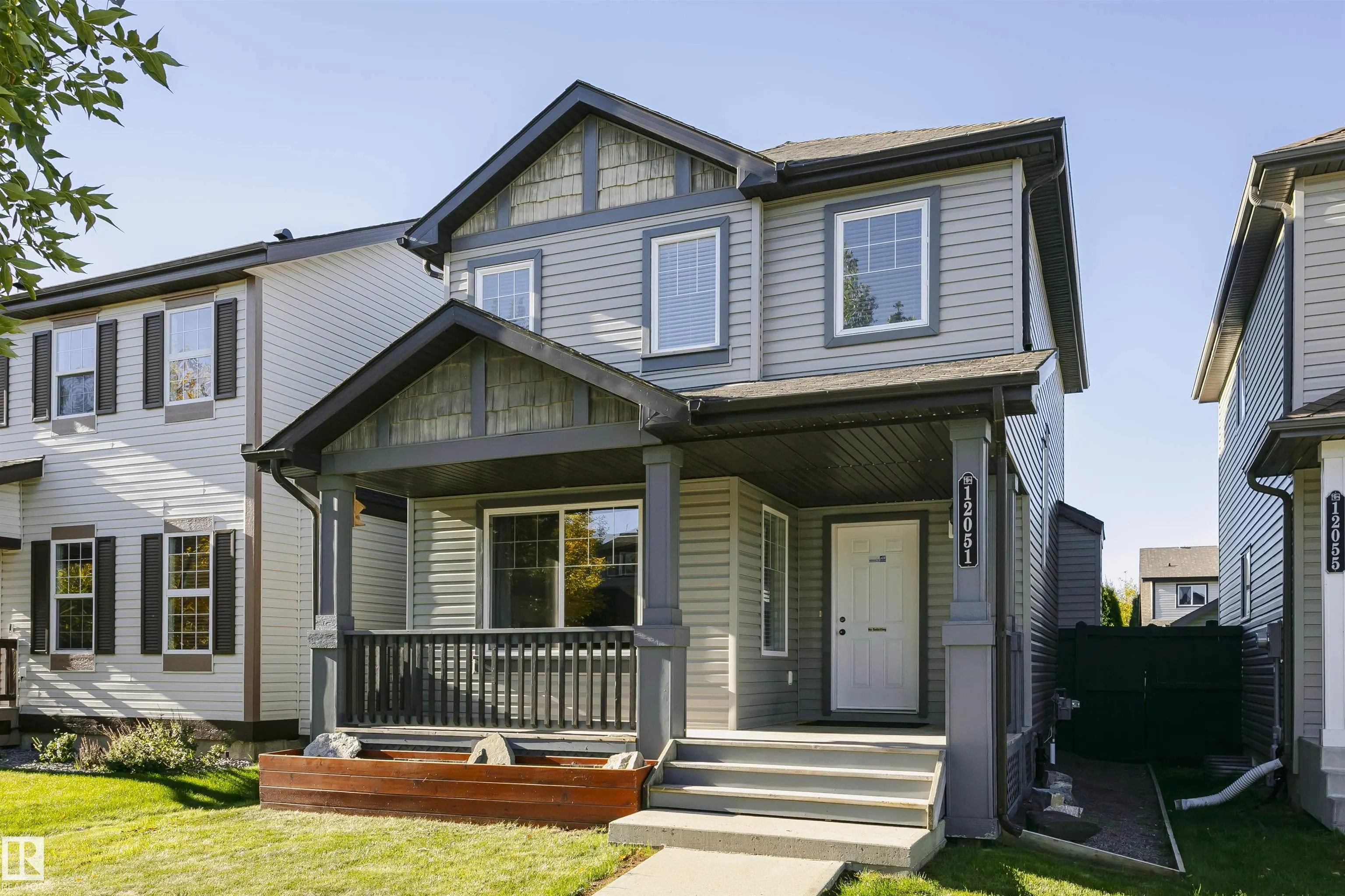 12051 18 Avenue