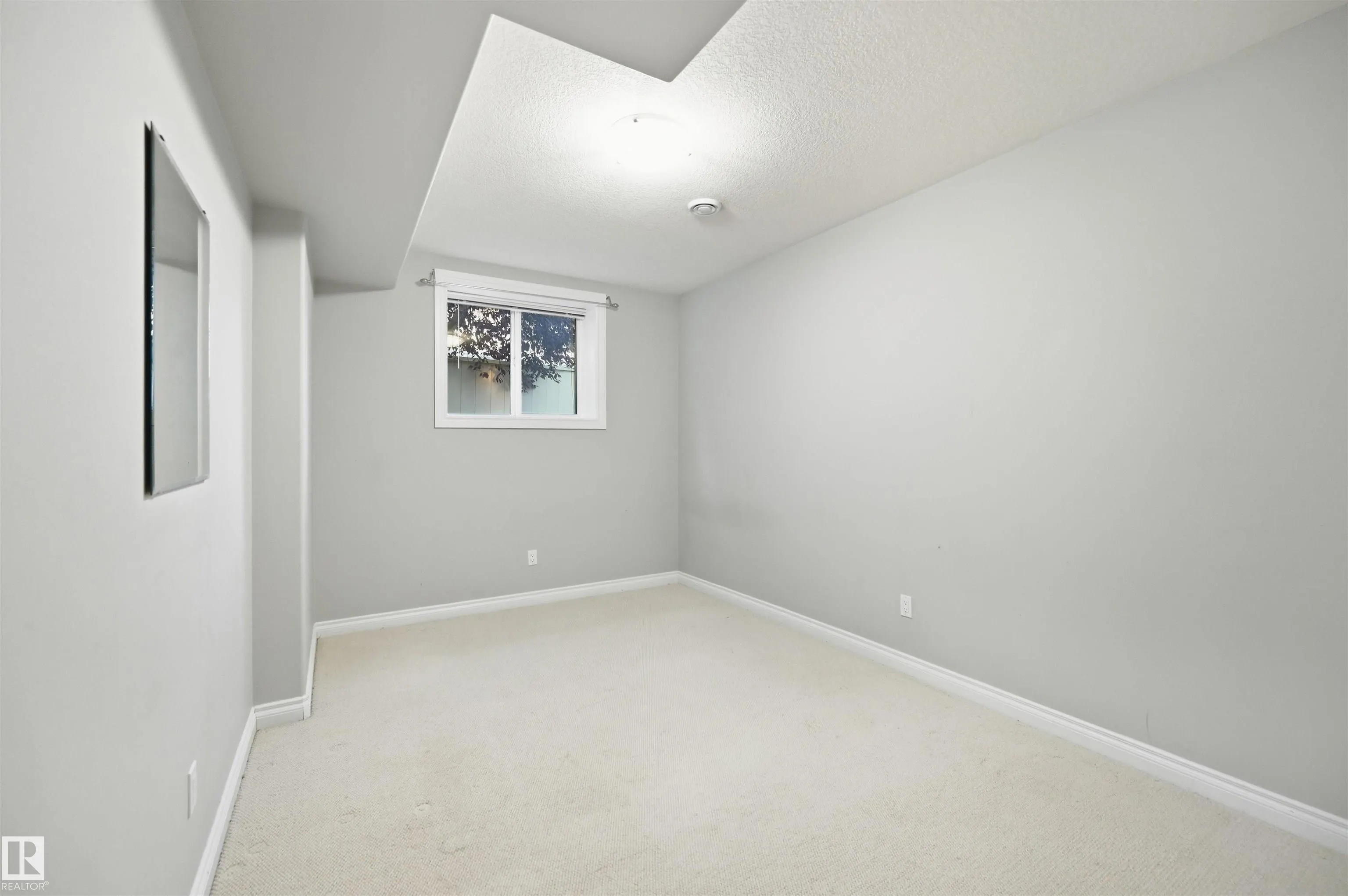 764 HALIBURTON Crescent